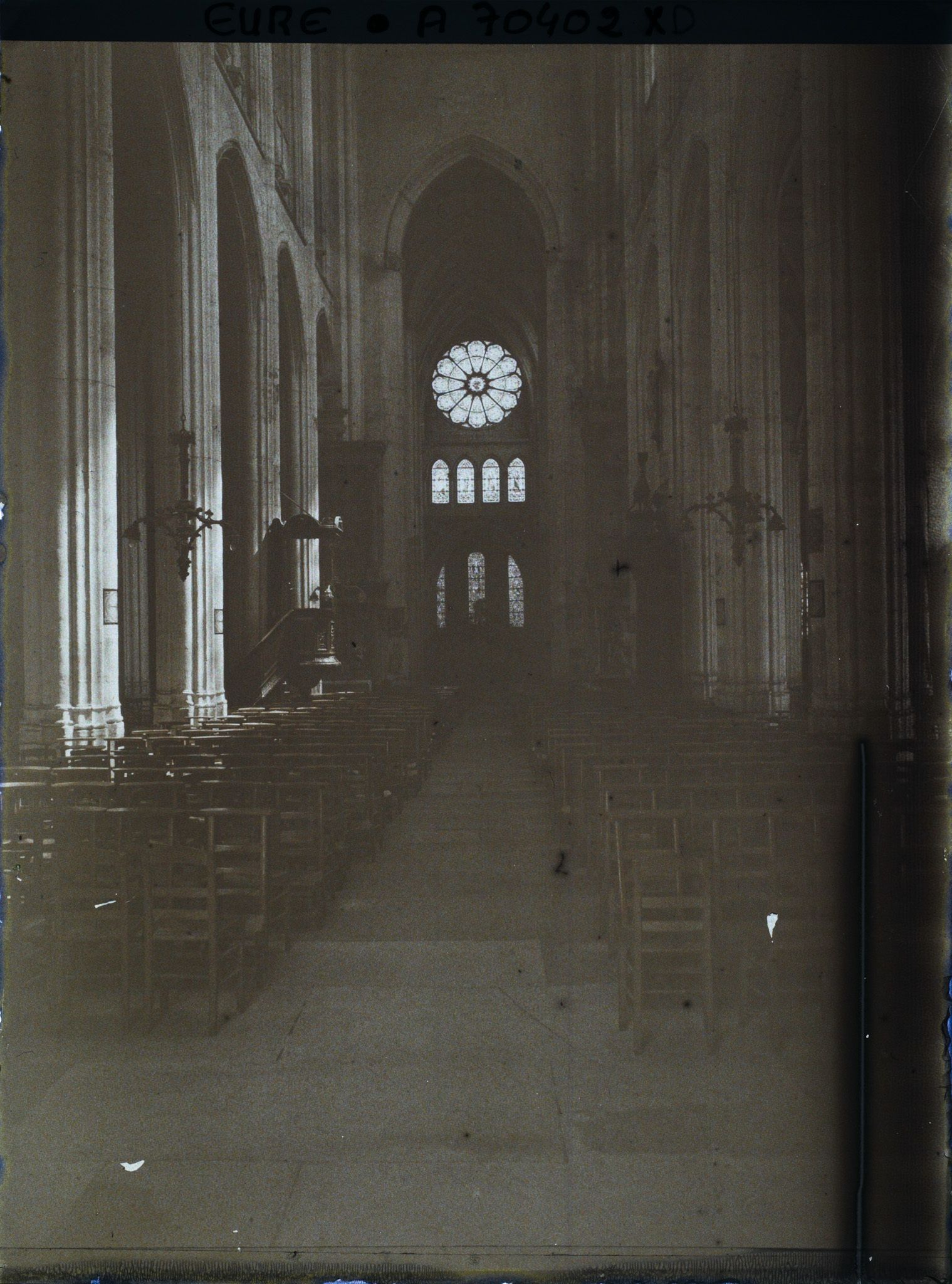 Image représentant La grande nef de l'église Saint-Gervais-Saint-Protais