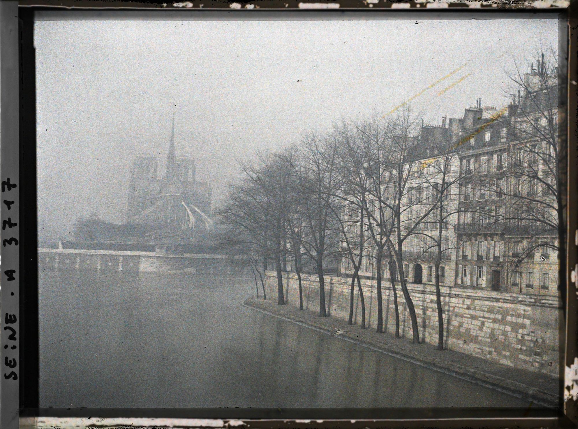 Image représentant Notre-Dame de Paris vue du pont de la Tournelle