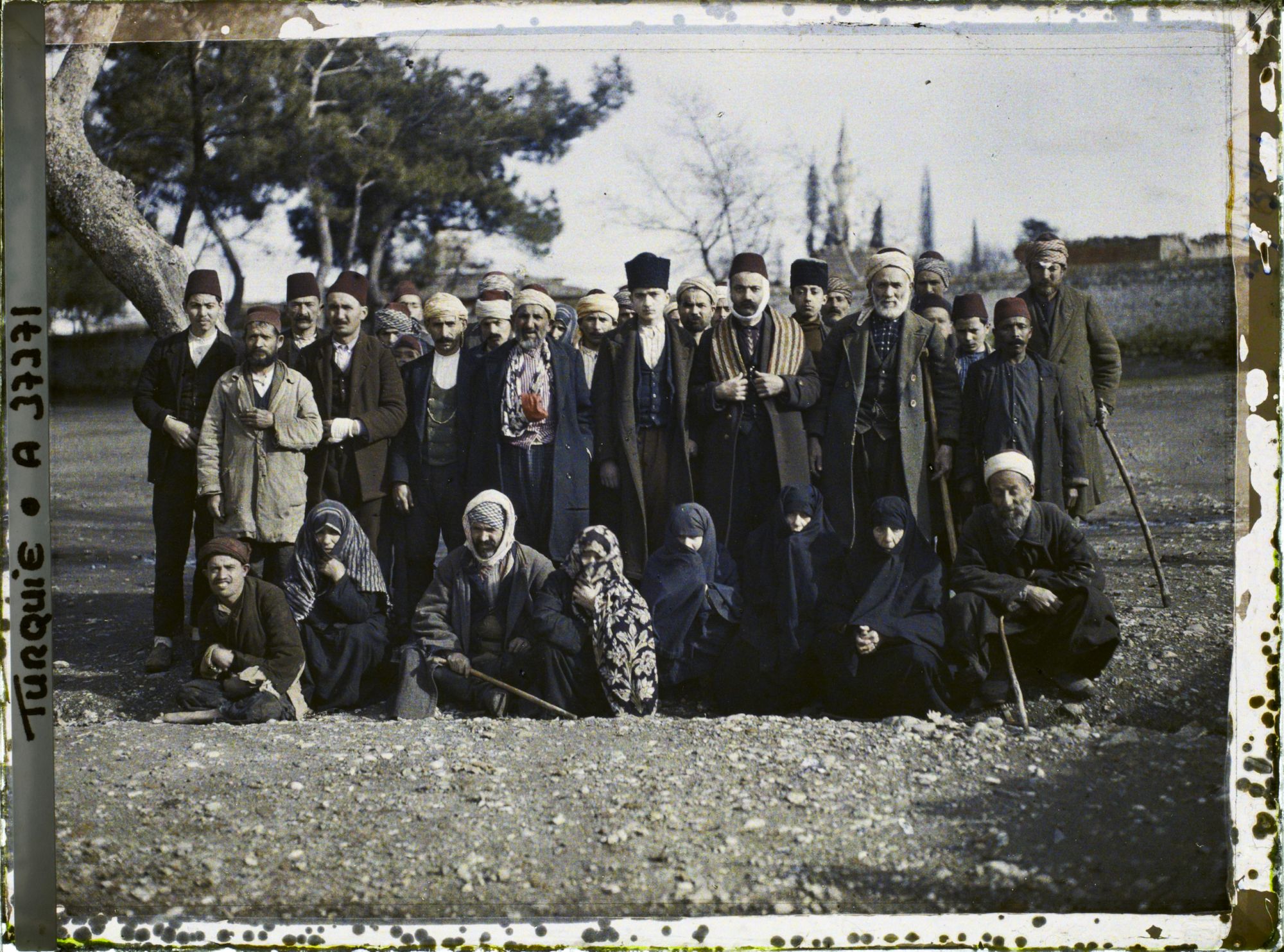 Image représentant Groupe de turcs dont certains sont blessés