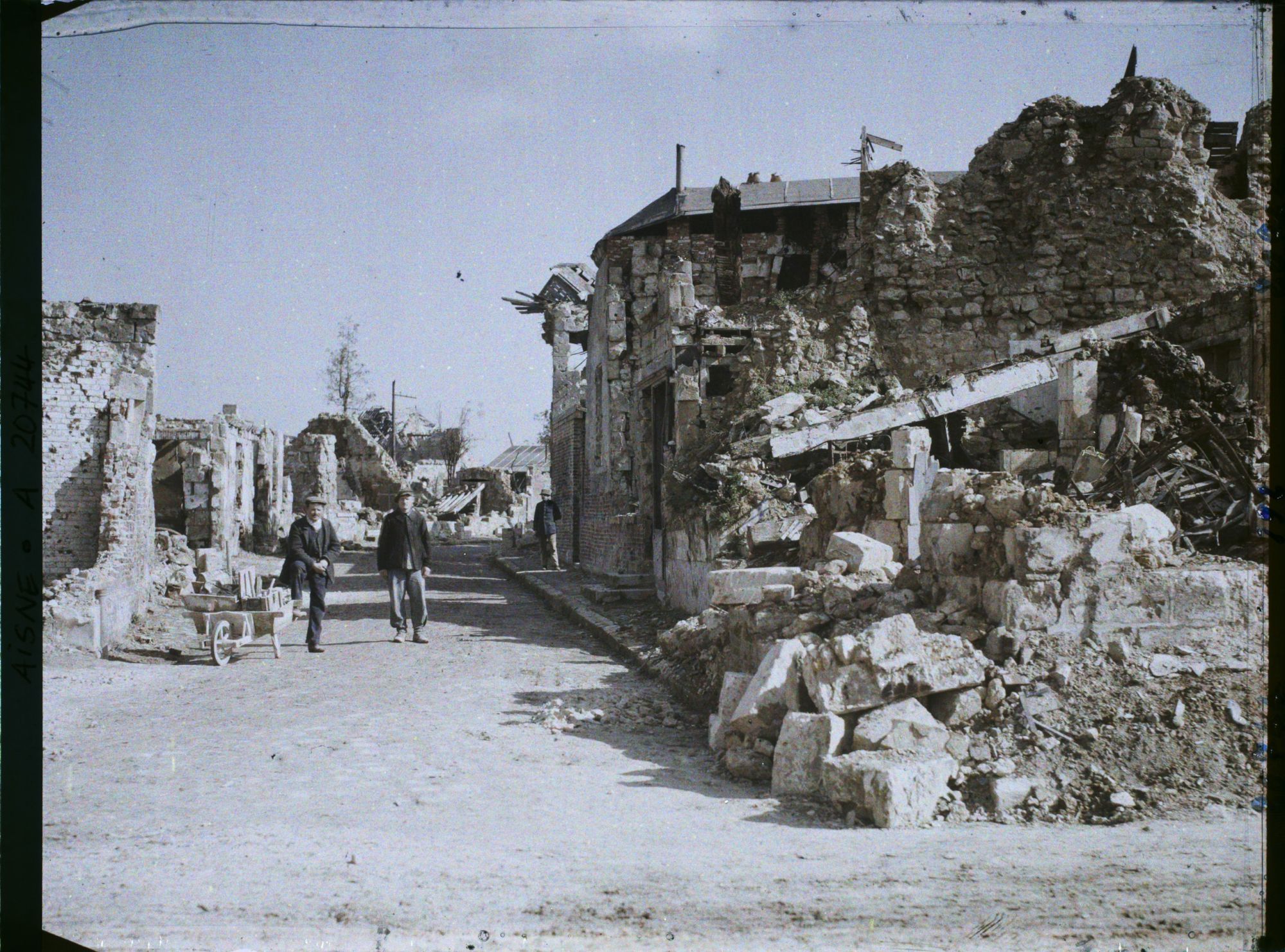Image représentant France, Anizy-Simon, Une rue