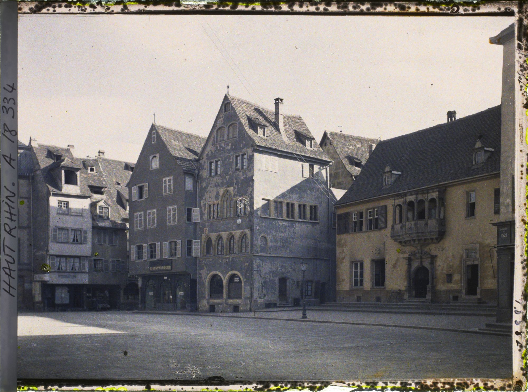 Image représentant France, Colmar, Place d'armes (ancienne Münster Platz, Vieille Maison