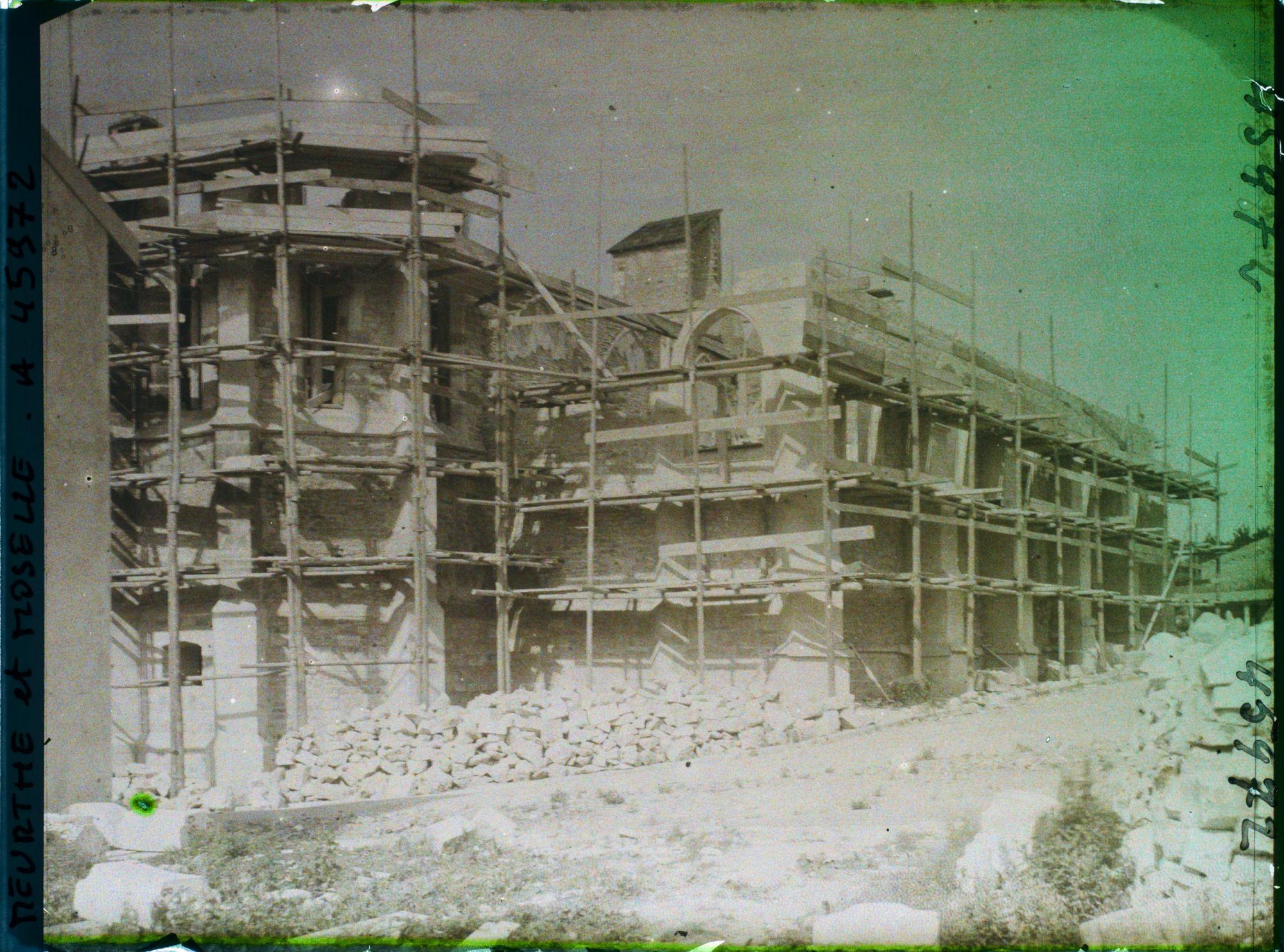 Image représentant France, Nomény, Eglise en reconstruction
