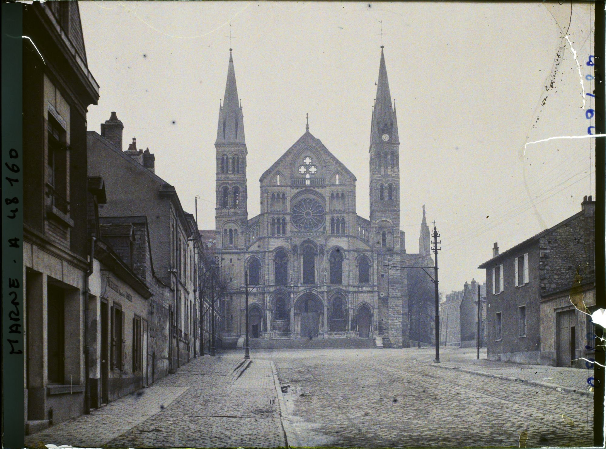 Image représentant France, Reims, Façade de St Rémy