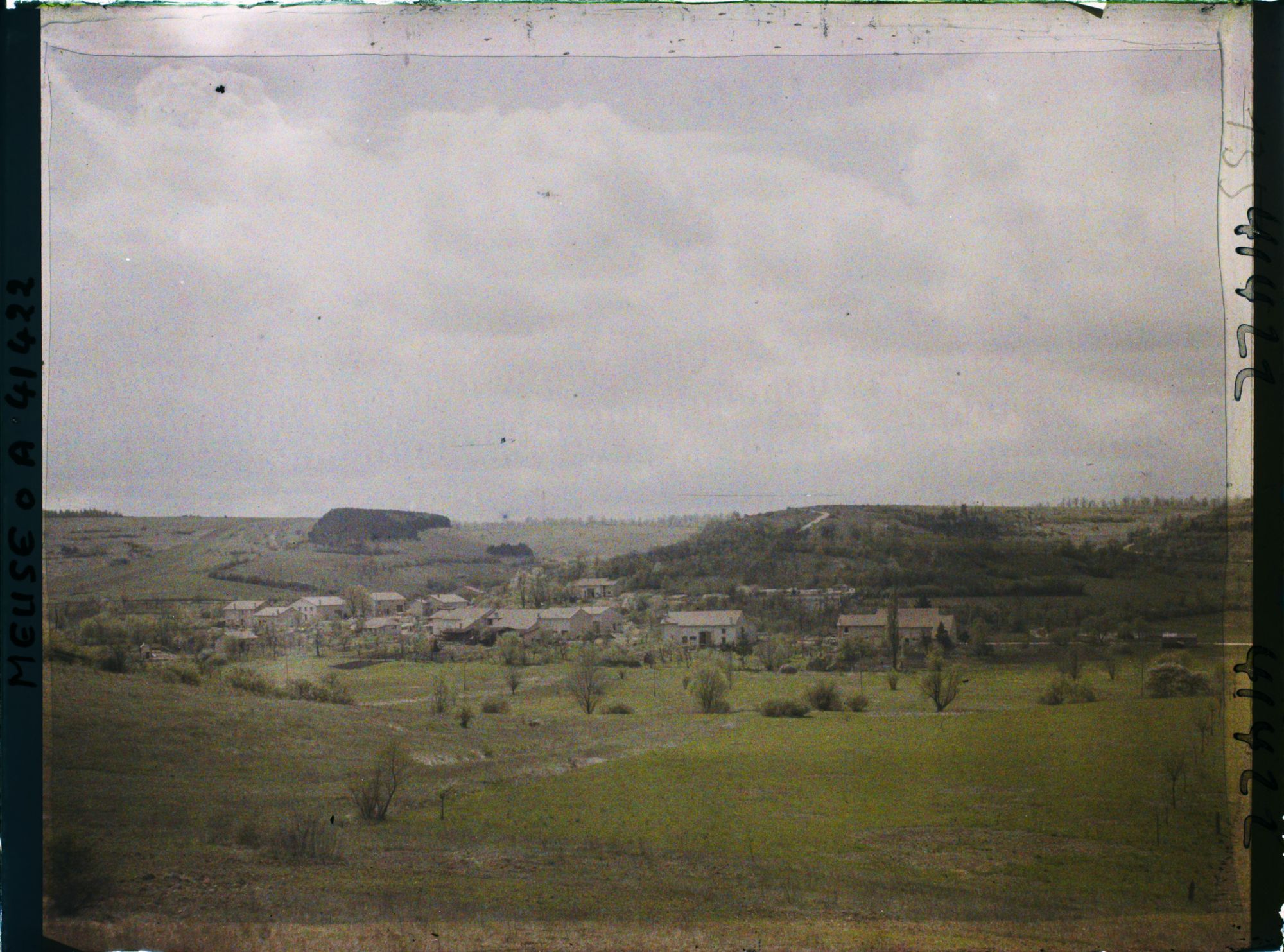 Image représentant France, St Rémy, Vue gle de St Rémy, côte de Senoux et Bois Haut