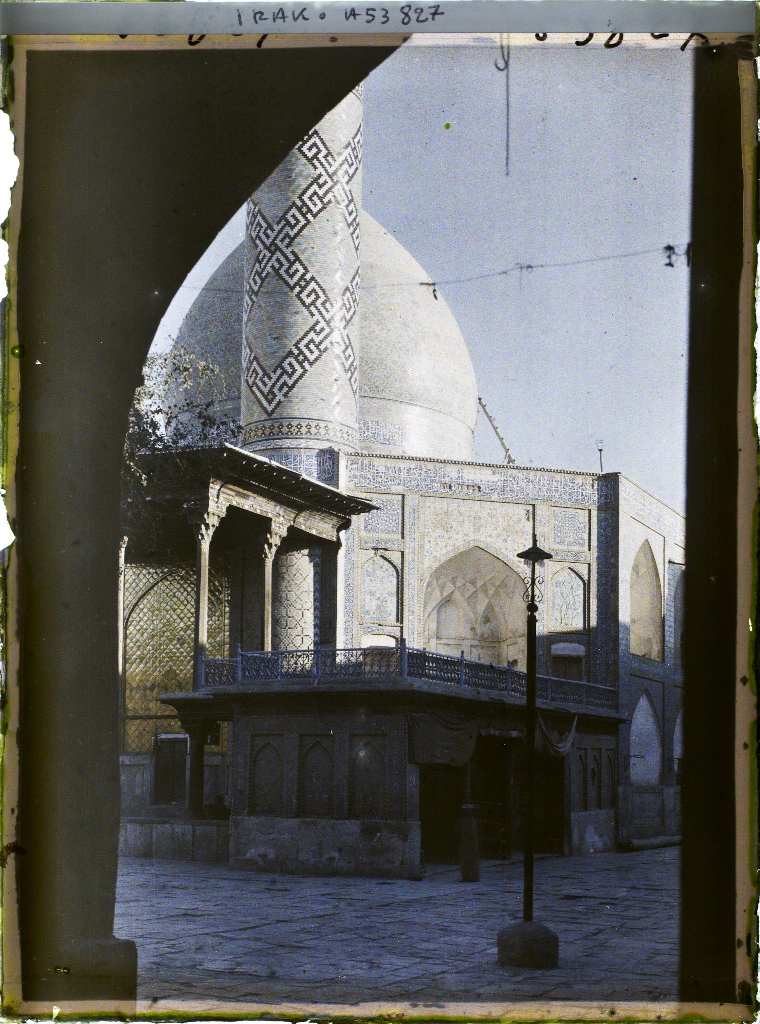 Image représentant La cour de la mosquée Abbas