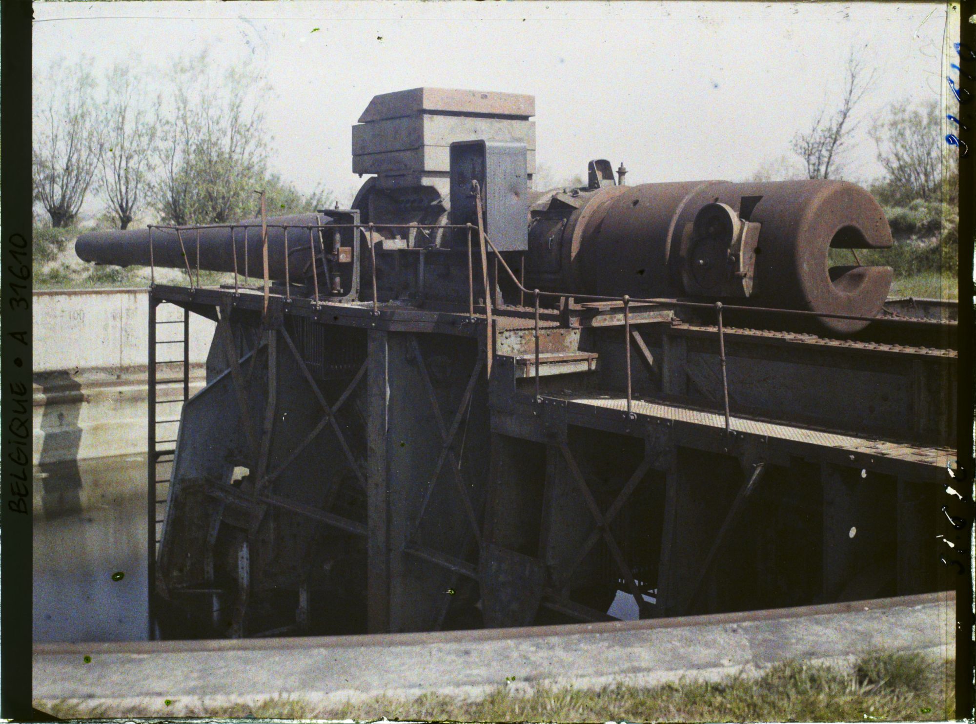 Image représentant Belgique, Ostende, Batterie Deutschland, Ensemble d'une pièce