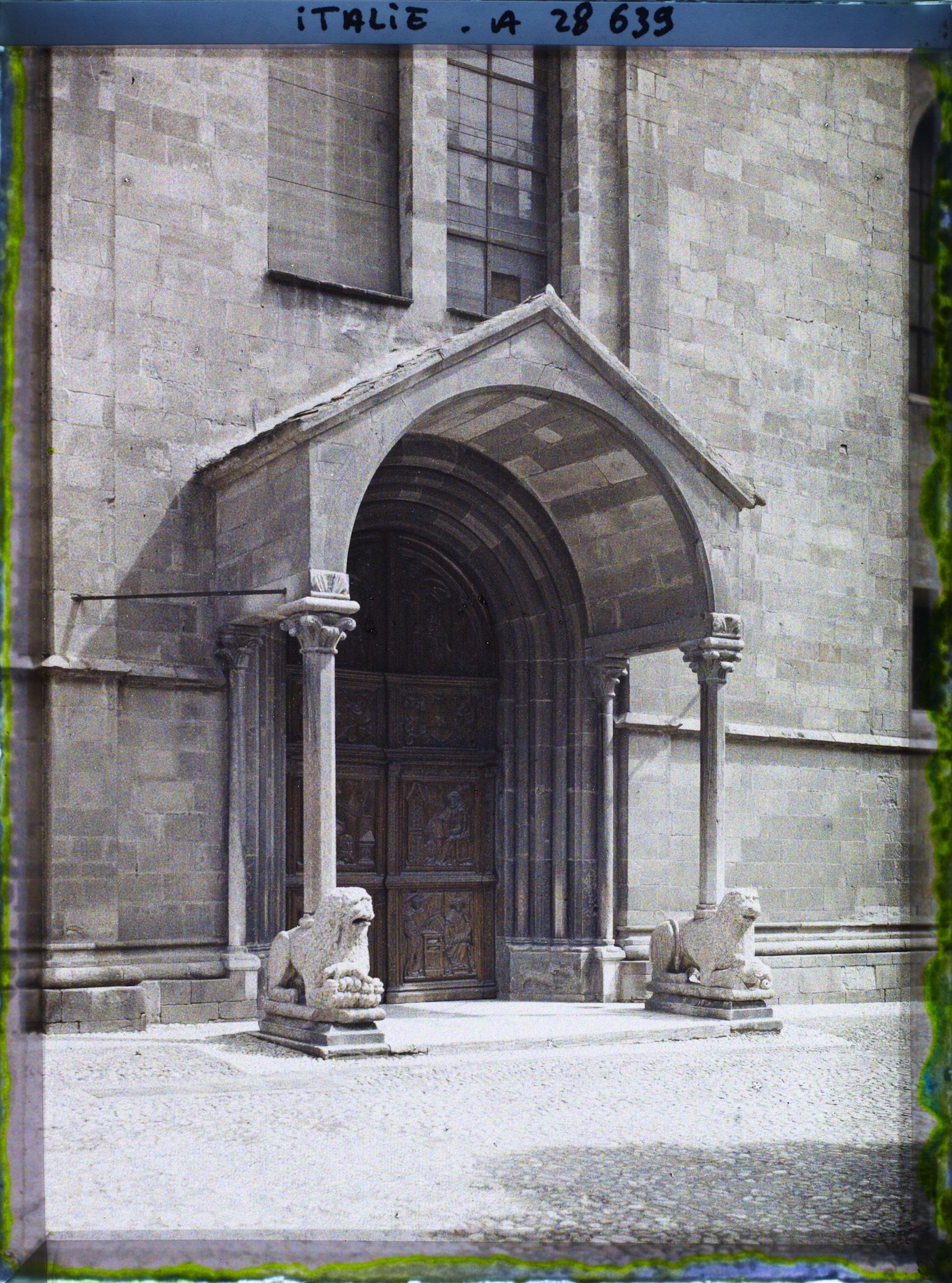 Image représentant Porche d'entrée du duomo à Bolzano (Bozen)