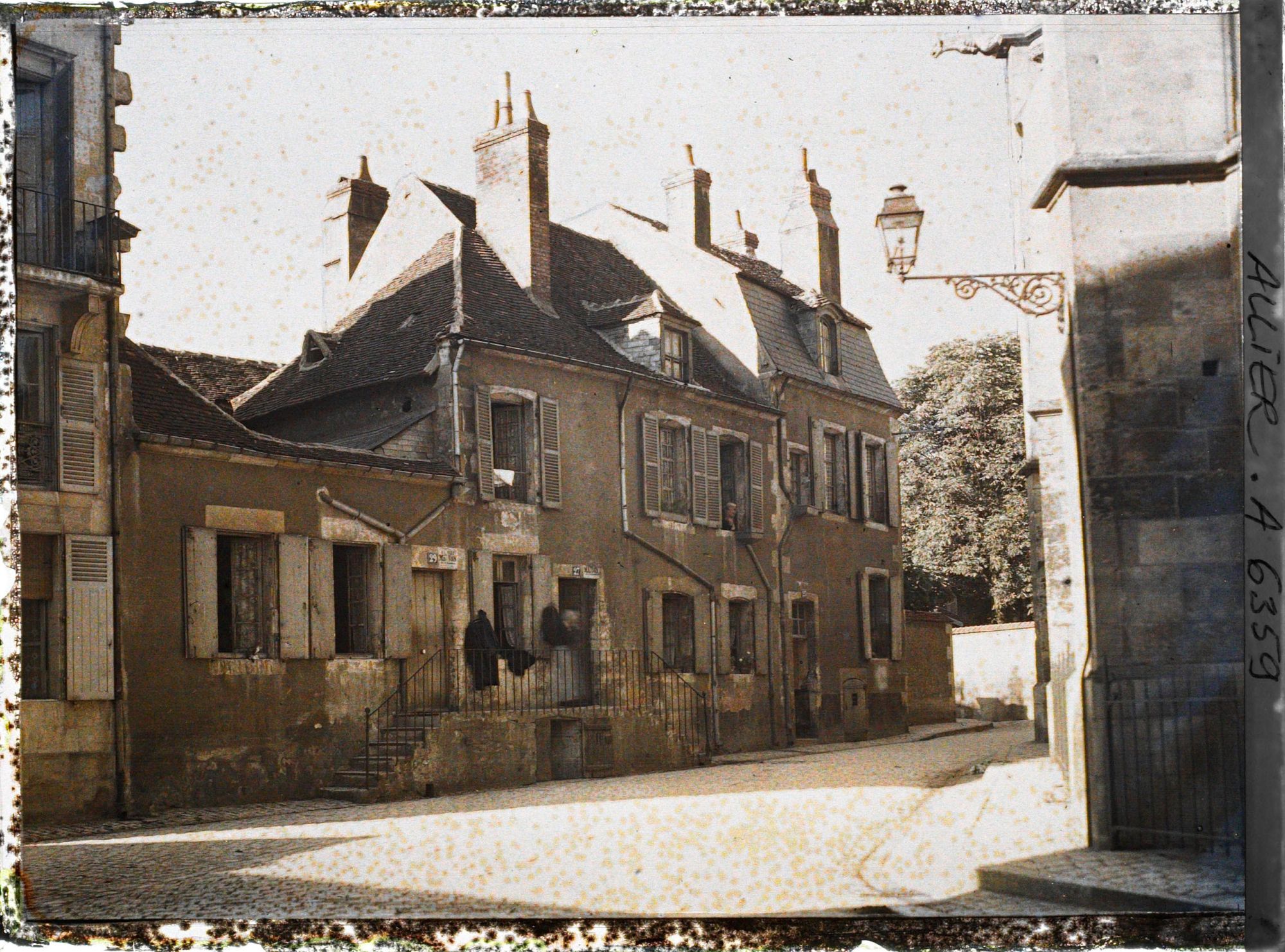 Image représentant Des maisons quai de la Ronde