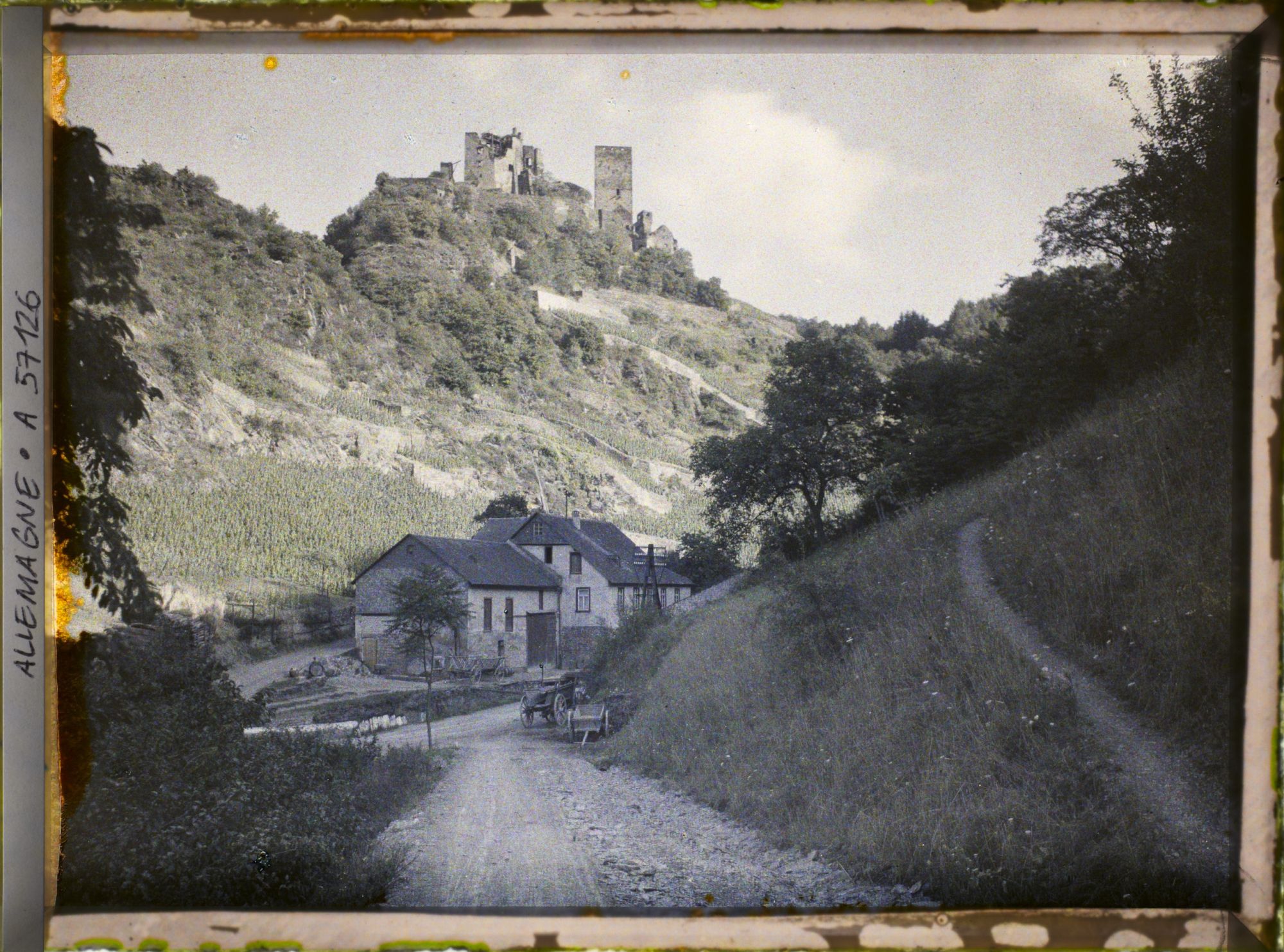 Image représentant Bords du Rhin, Oberwesel, Oberwesel Le Château