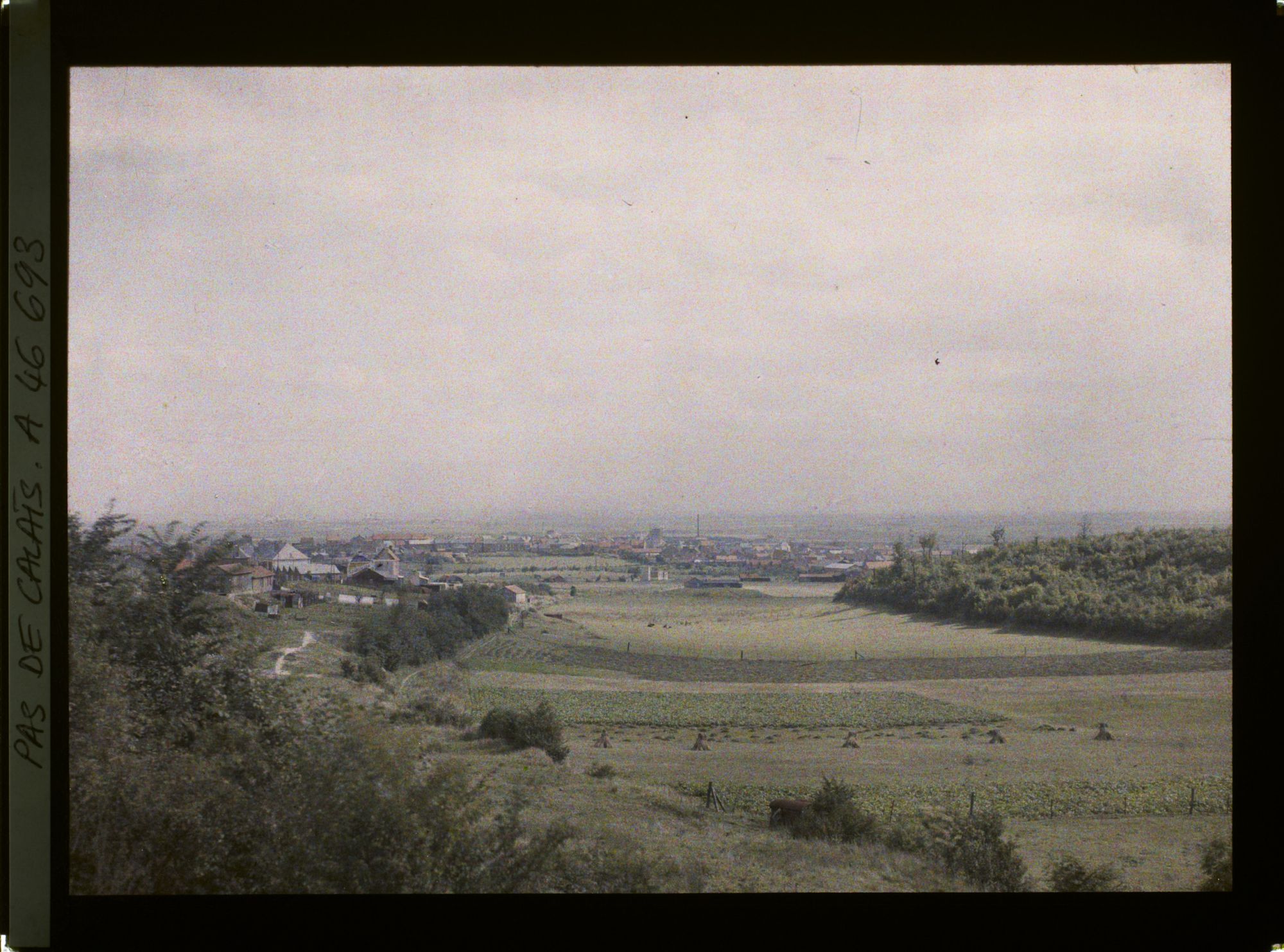 Image représentant France, Vimy, Panorama du Village et Cote du Télegraphe détruit