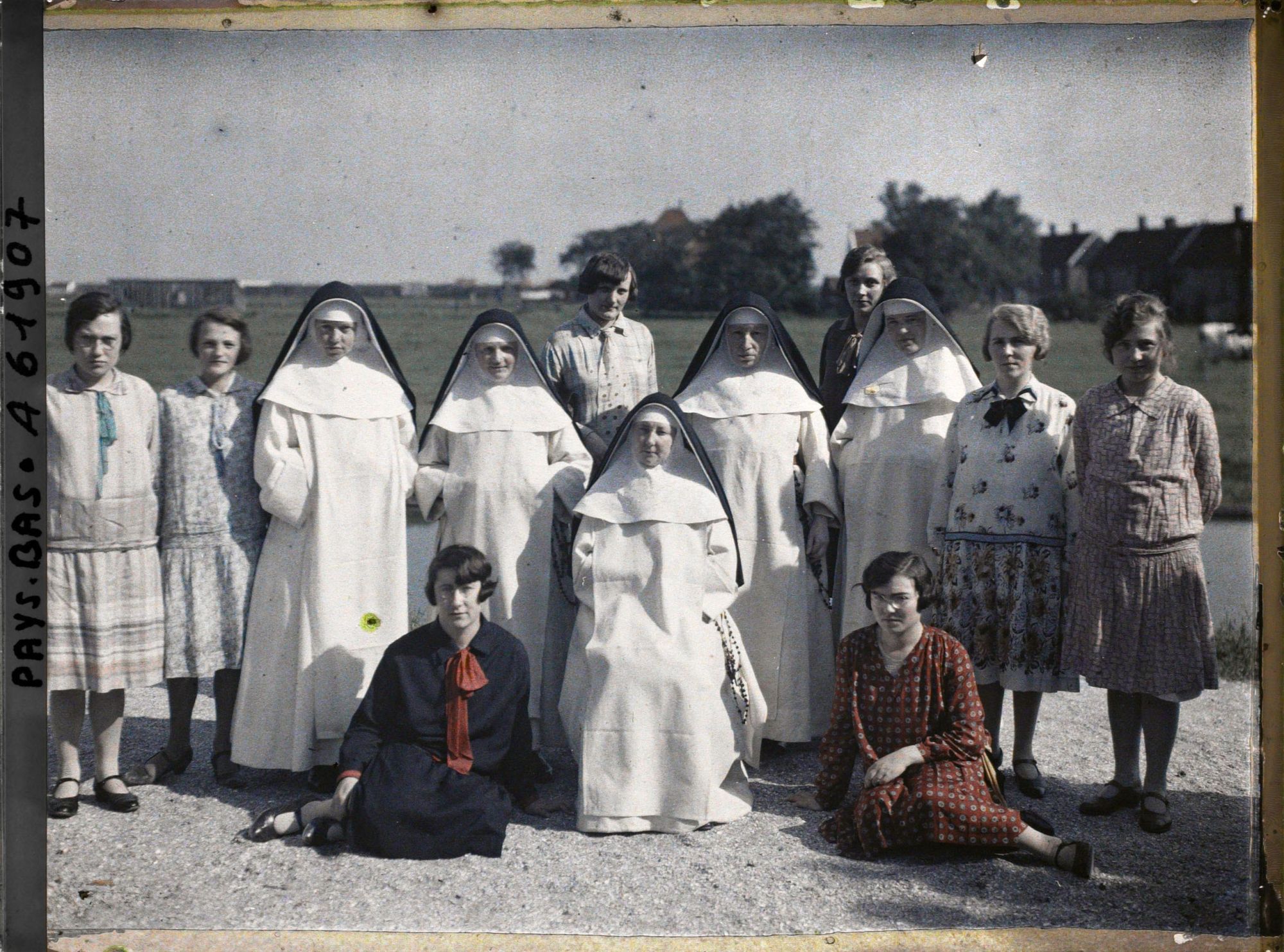 Image représentant Les enseignantes de l'école catholique de filles