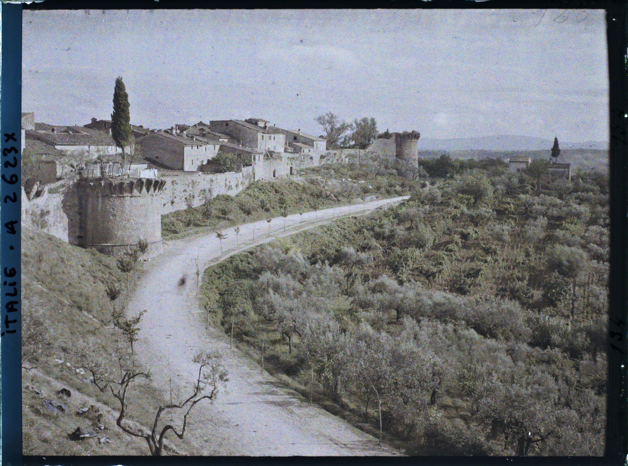 Image représentant Remparts et deux tours