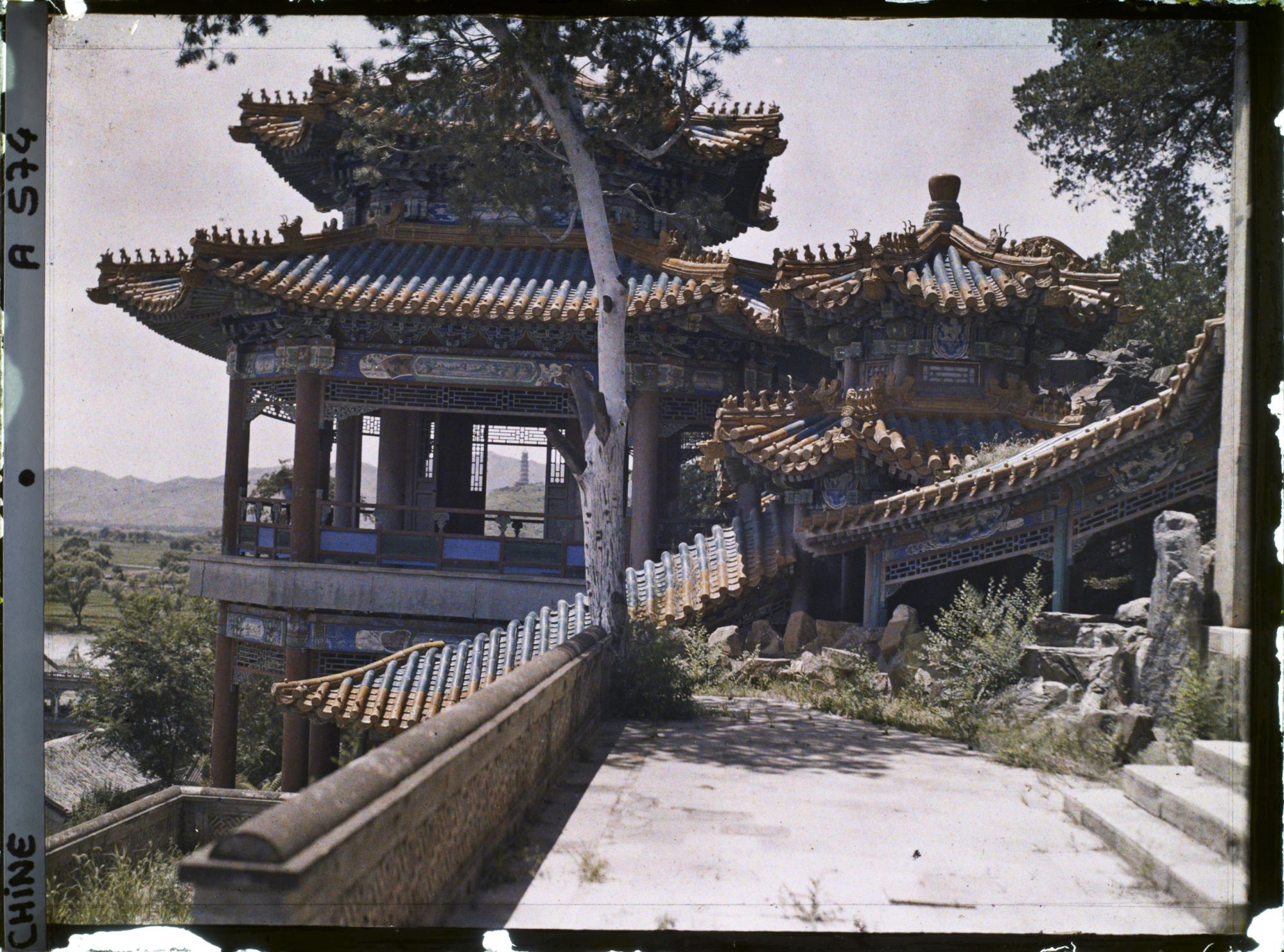 Image représentant Le Huazhongyou, palais d'Été Yiheyuan ("  jardin de la Concorde Entretenue  ")