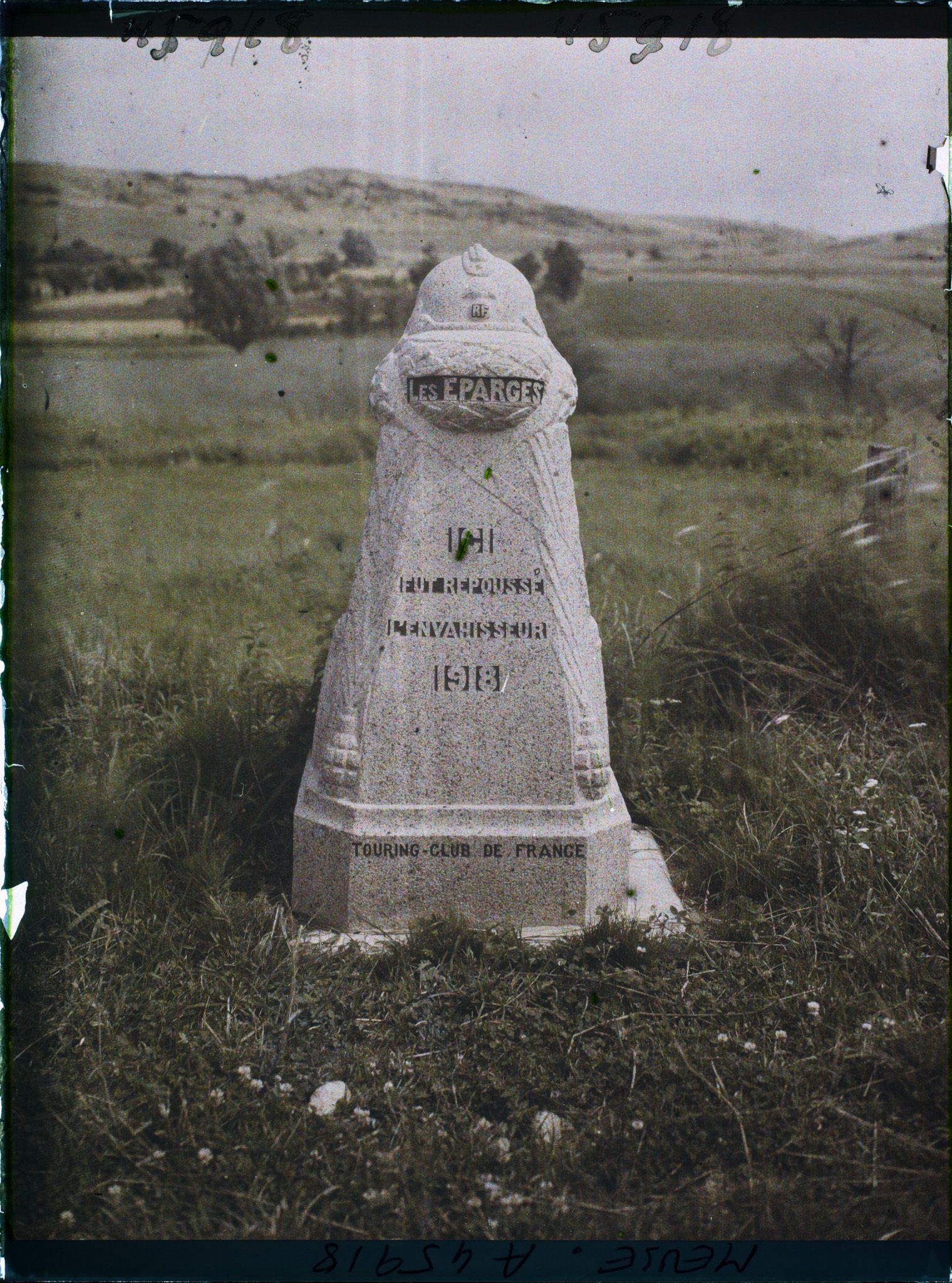 Image représentant France, Les Eparges, Borne du T.C.