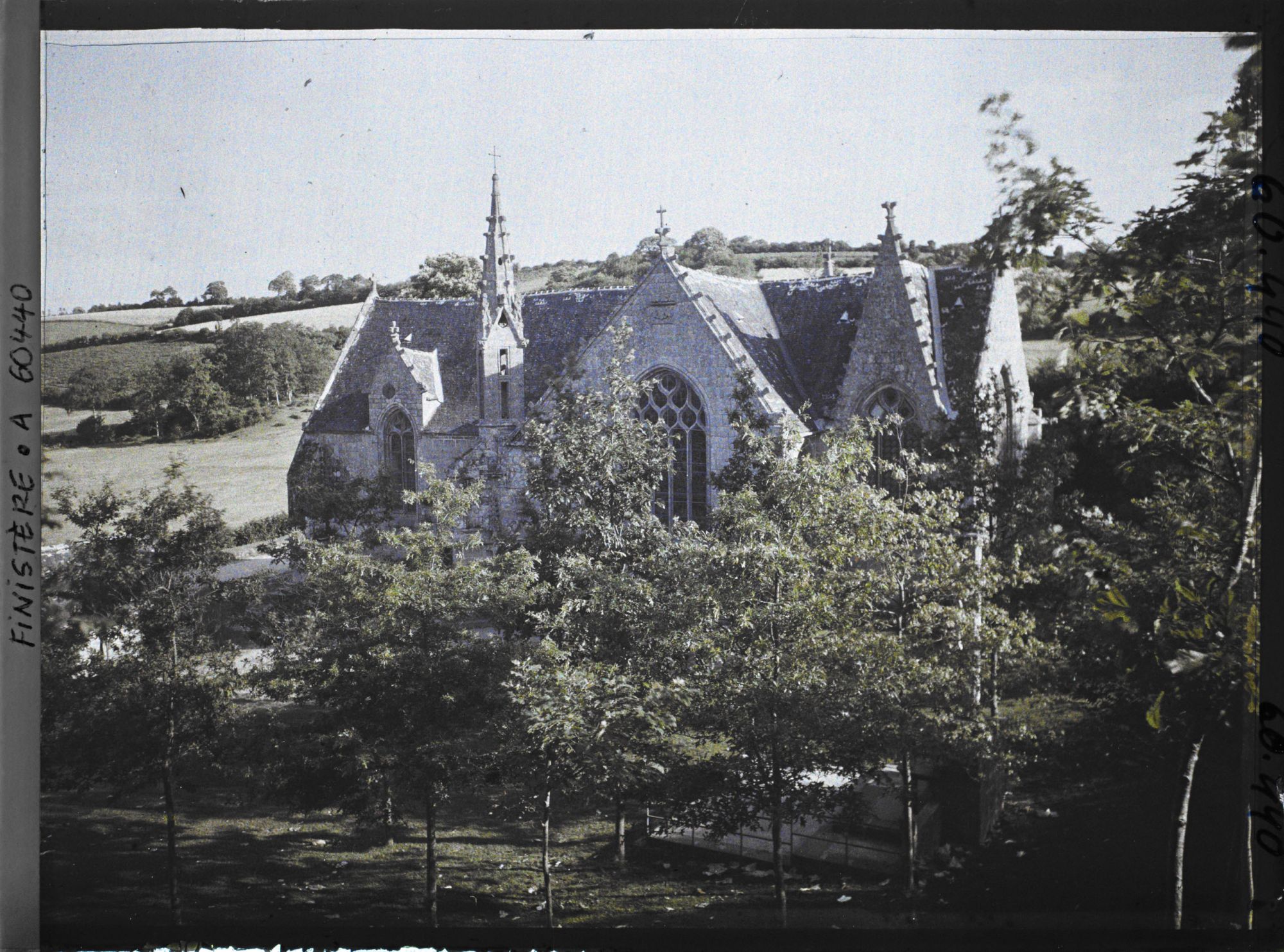 Image représentant Une chapelle près de Plogonnec
