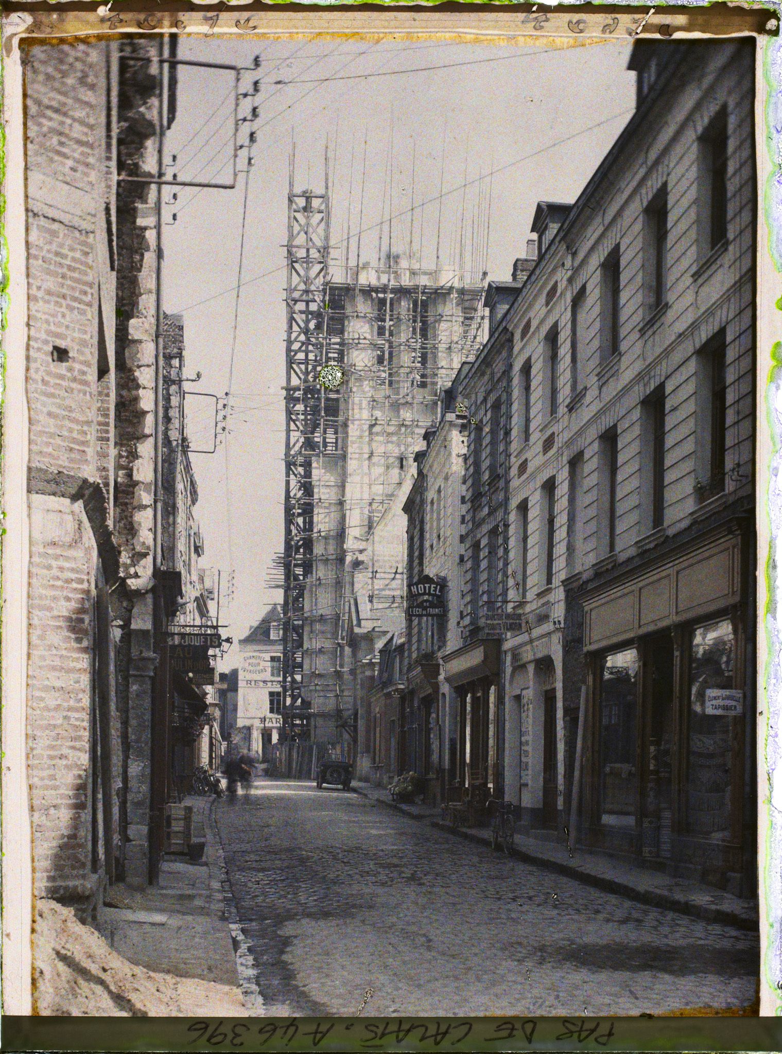 Image représentant France, Arras, Eglise St Nicolas en reconstruction