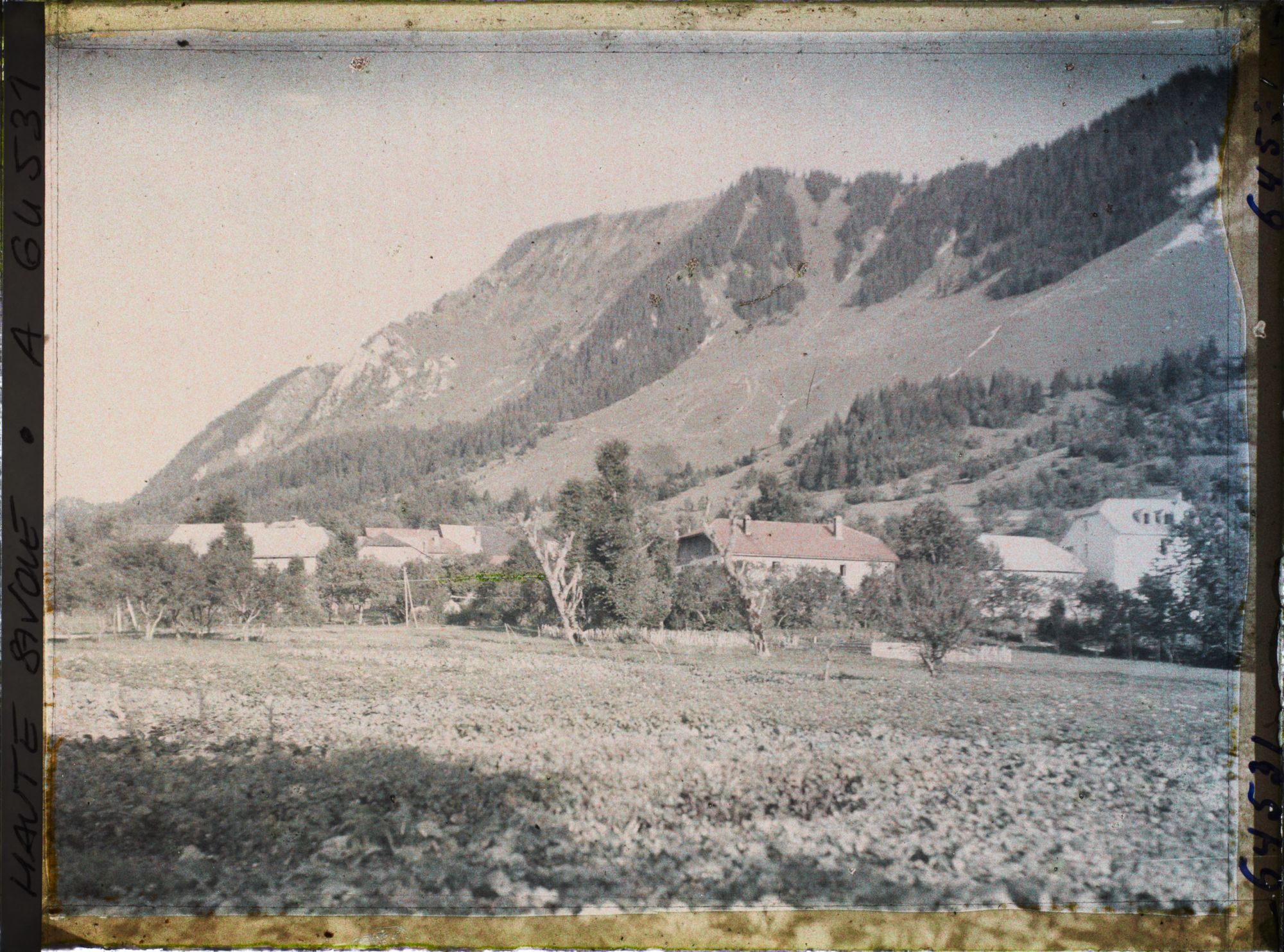 Image représentant France, Hte Savoie, Village de Thollon
