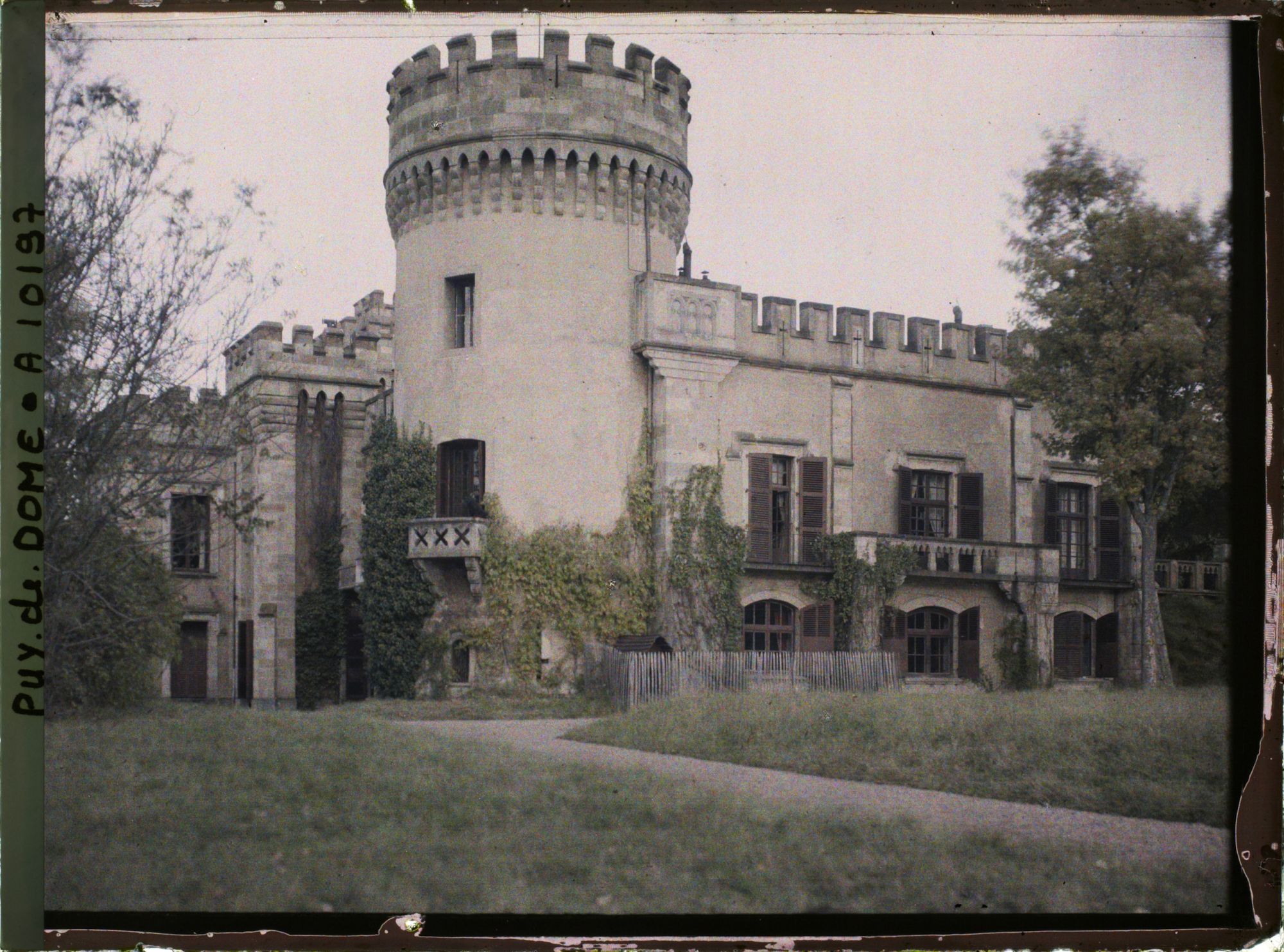 Image représentant France, La Grange Fort, La Grange-Fort - Le Château, Vue extérieure