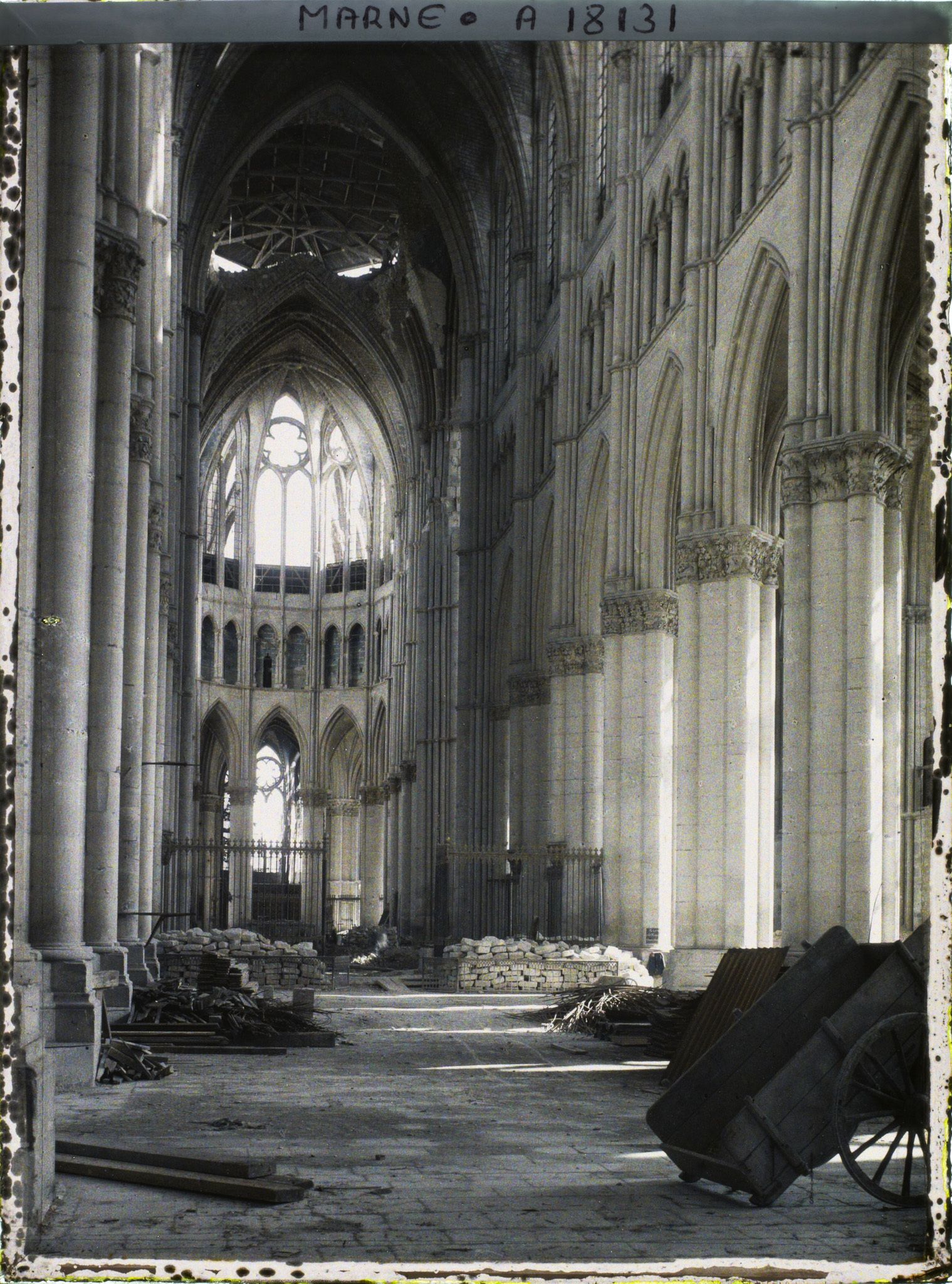 Image représentant France, Reims, Intr de la Cathédrale : nef Centrale
