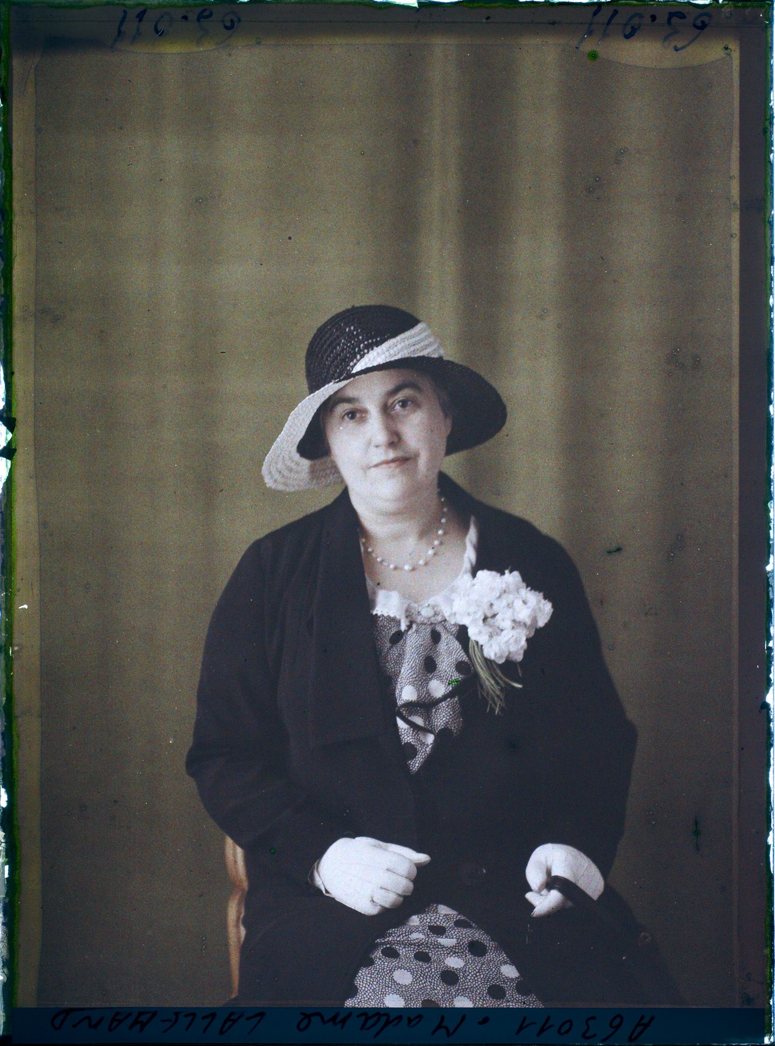 Image représentant https://musee-albert-kahn.s-museum.fr/home/NWQ2OTAwYzNmYjZlZTk1ZWQwODJmMjY4L2dlbmVyaWMtbm90aWNlLXRhYi9hdXRob3JpdHkvNjE3YTc5ZjVjZjhiODk2OGIzMzM3ZDIx/5d6900c3fb6ee95ed082f268/generic-notice-tab/authority/617a79ebcf8b8968b33370a3 Madame Lallemand