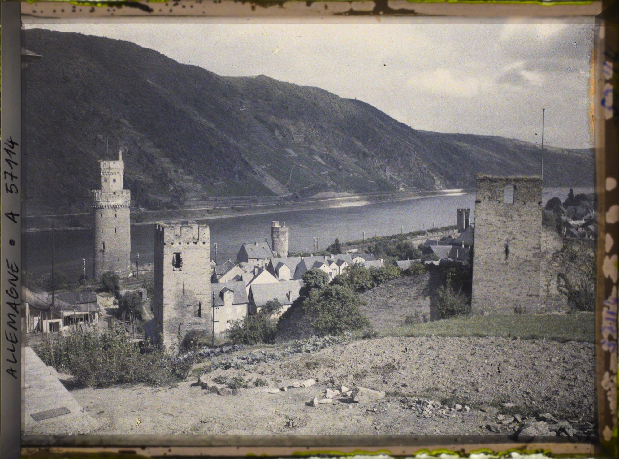 Image représentant Bords du Rhin, Oberwesel, Oberwesel vues diverses