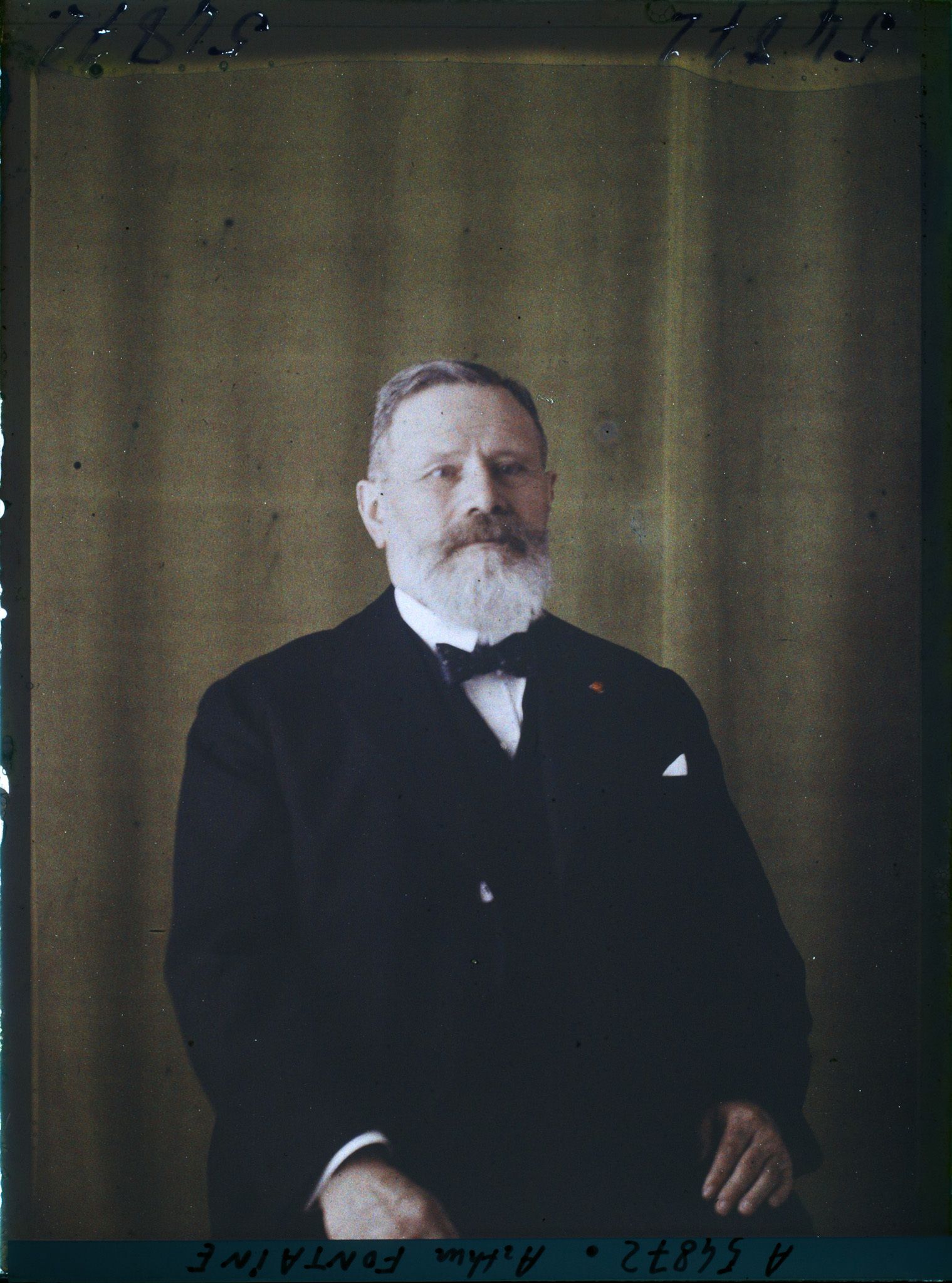 Image représentant https://musee-albert-kahn.s-museum.fr/home/NWQ2OTAwYzNmYjZlZTk1ZWQwODJmMjY4L2dlbmVyaWMtbm90aWNlLXRhYi9hdXRob3JpdHkvNjE3YTc5ZjVjZjhiODk2OGIzMzM3ZDIx/5d6900c3fb6ee95ed082f268/generic-notice-tab/authority/617a79ebcf8b8968b3336d4a Monsieur Arthur Fontaine