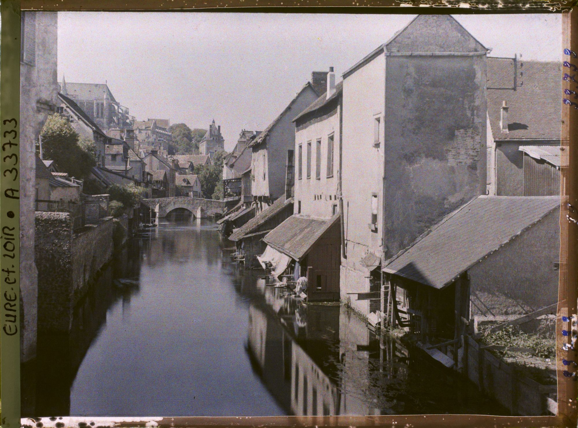 Image représentant L'Eure vue du pont Saint-Hilaire