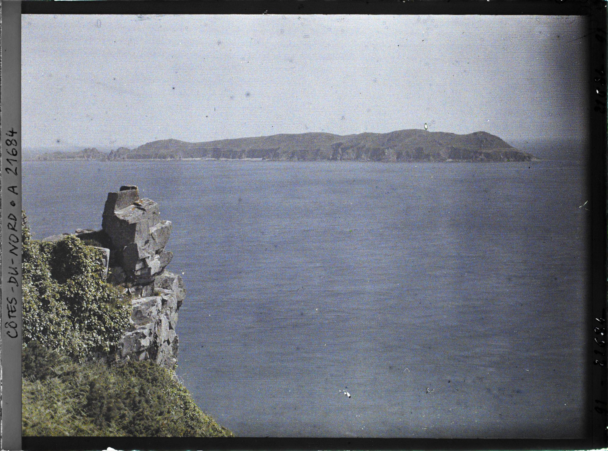 Image représentant L'île Tomé vue de la pointe du Château