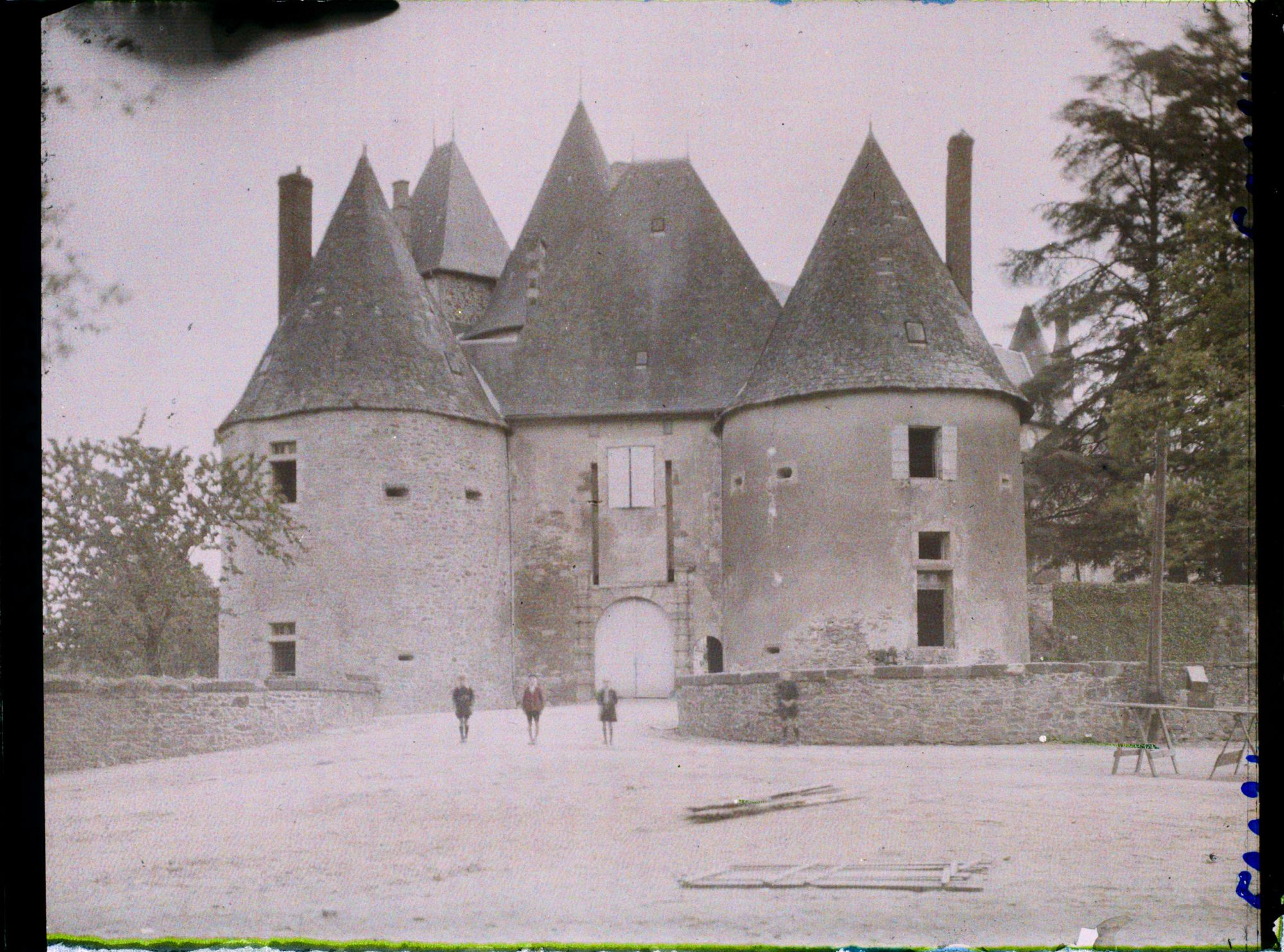 Image représentant L'entrée principale du château