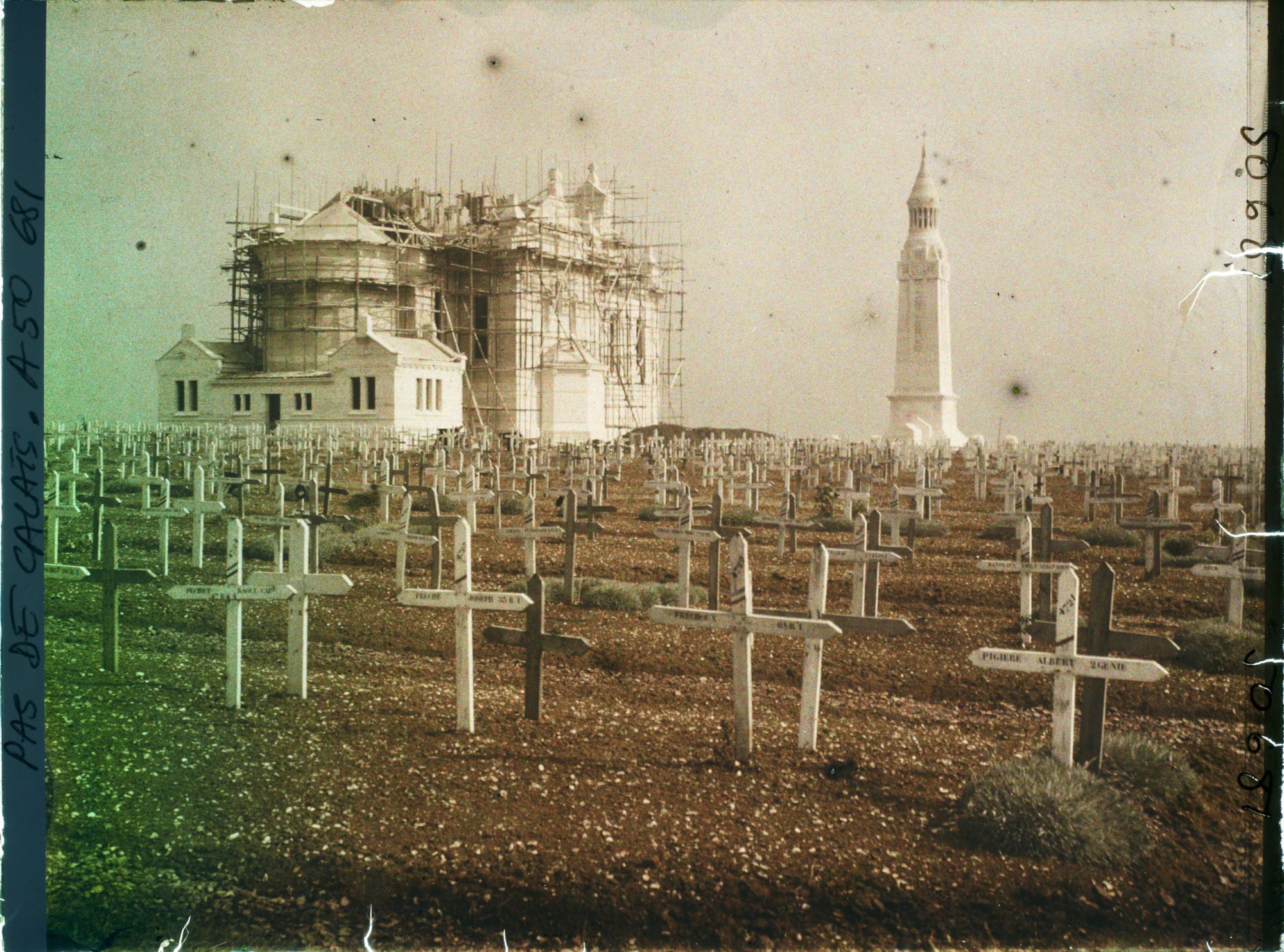 Image représentant France, N.D de Lorette, Vue vers l'Abside de la Chapelle et Mont aux morts