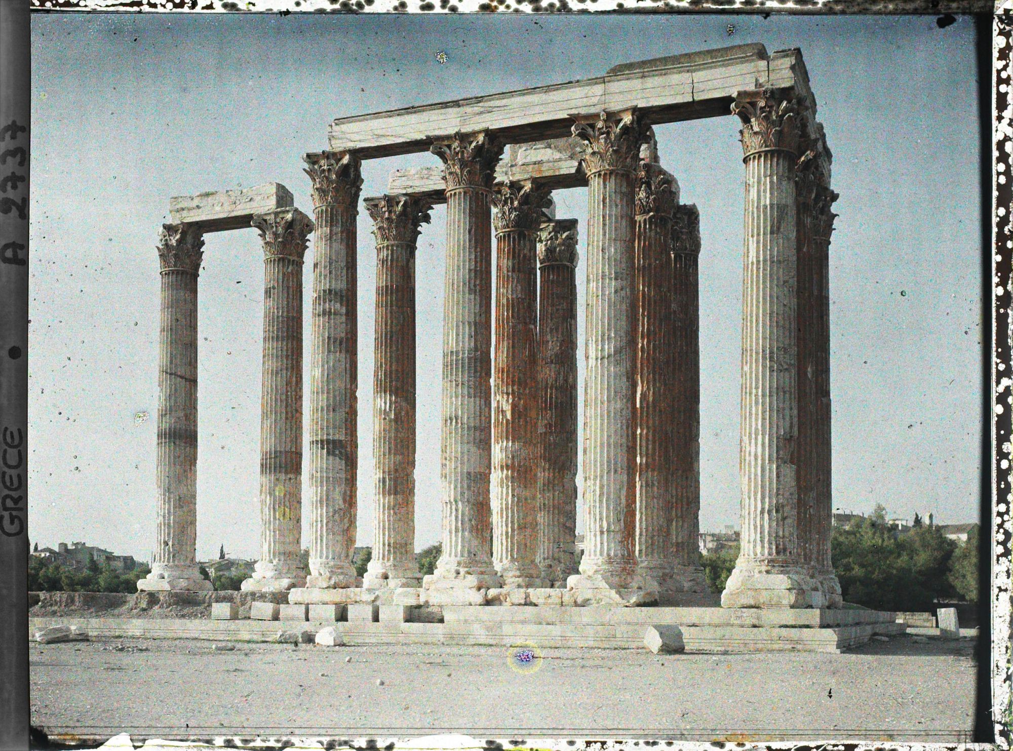 Image représentant Colonnes du Temple de Zeus Olympien (l'un des angles)