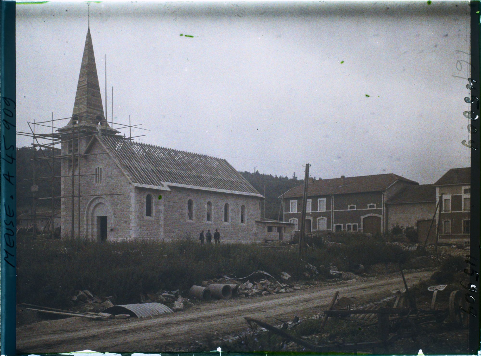 Image représentant France, Combres, Nouvelle Eglise