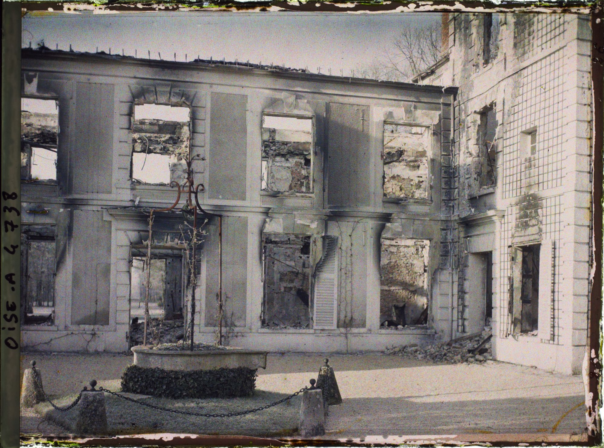 Image représentant Ruines du château du capitaine Fenwick, vue prise de la rue