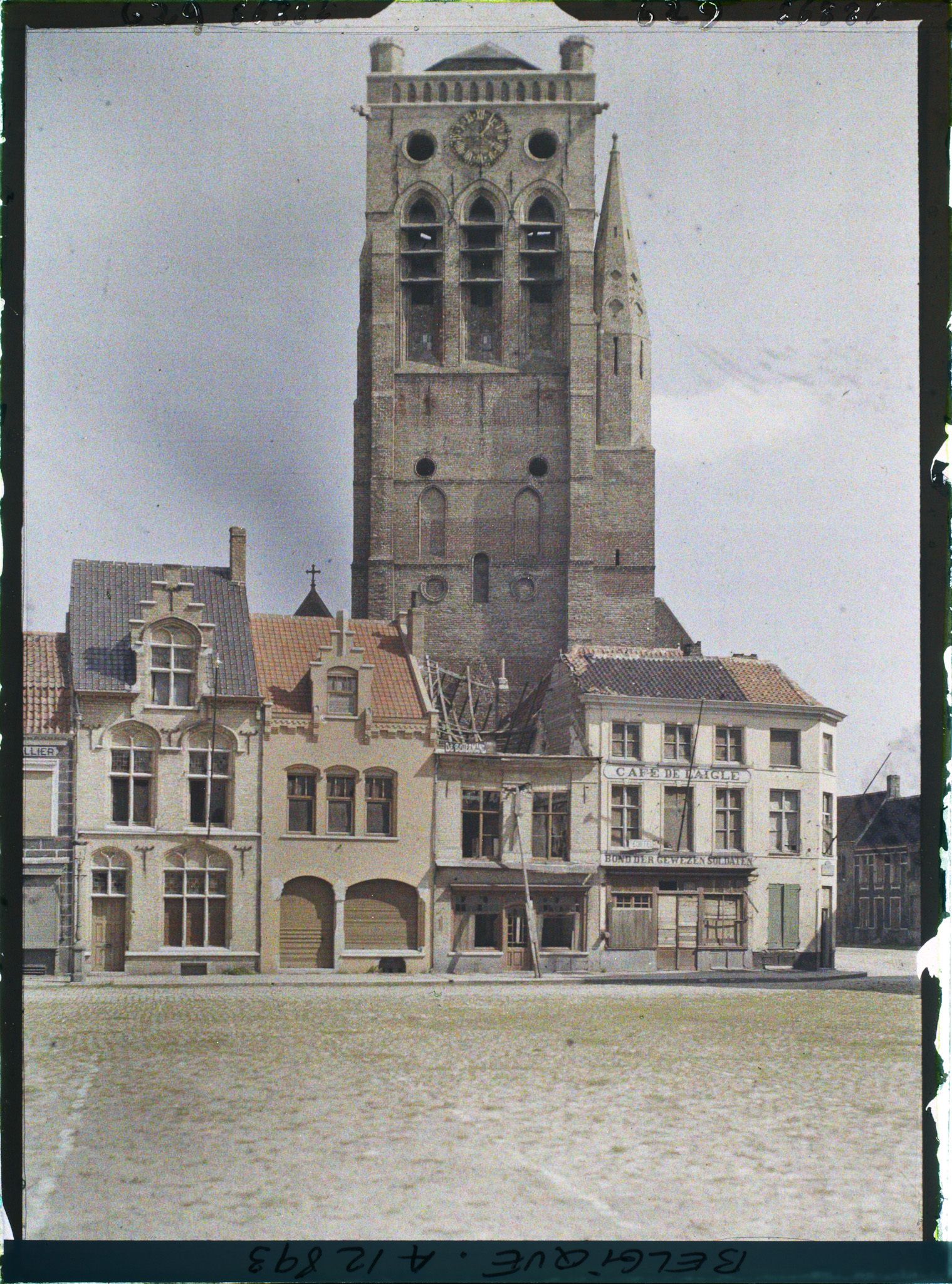 Image représentant Belgique, Furnes, Place Eglise