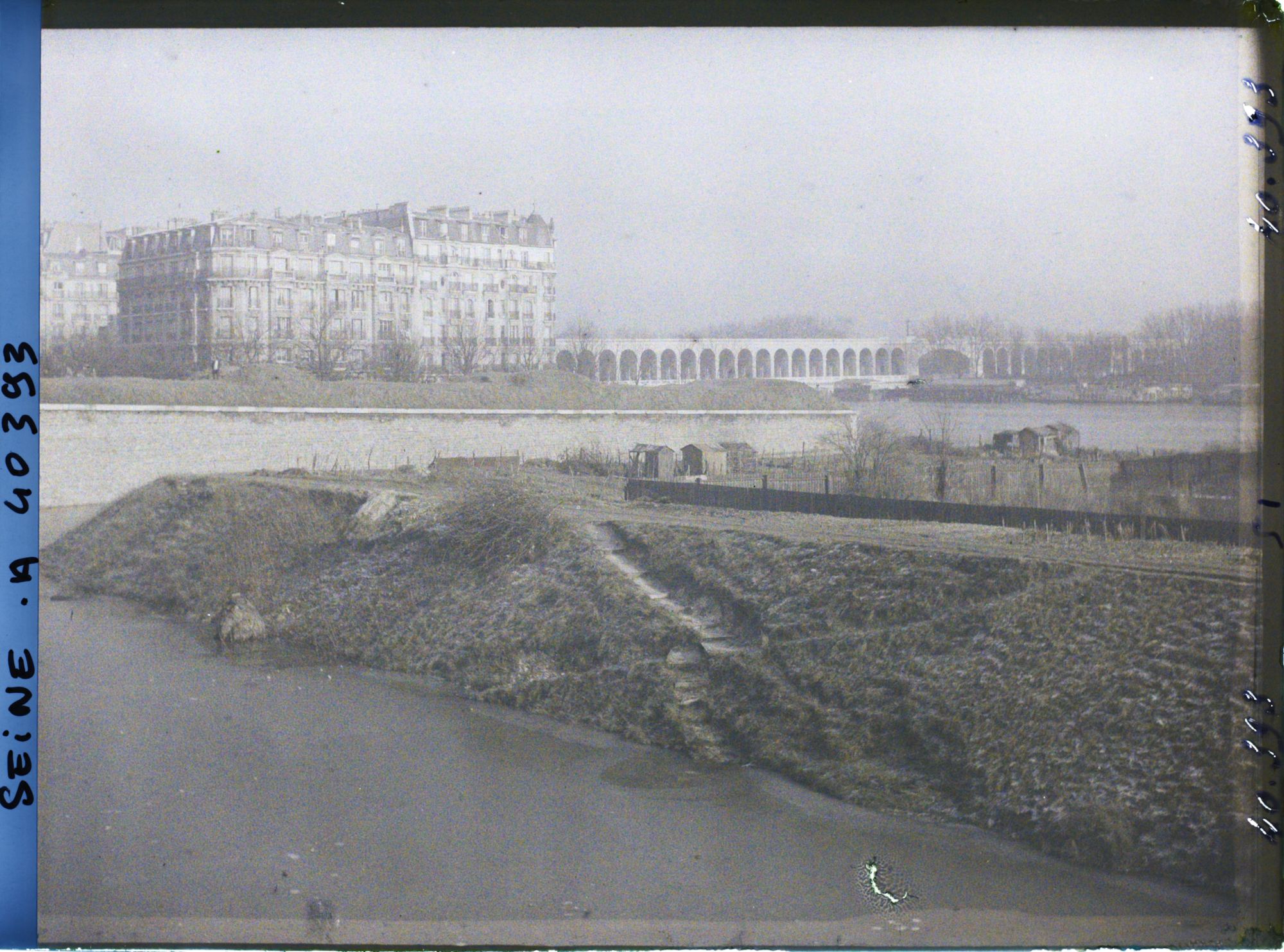 Image représentant Inondations aux pieds des fortifications, près du viaduc du Point-du-Jour