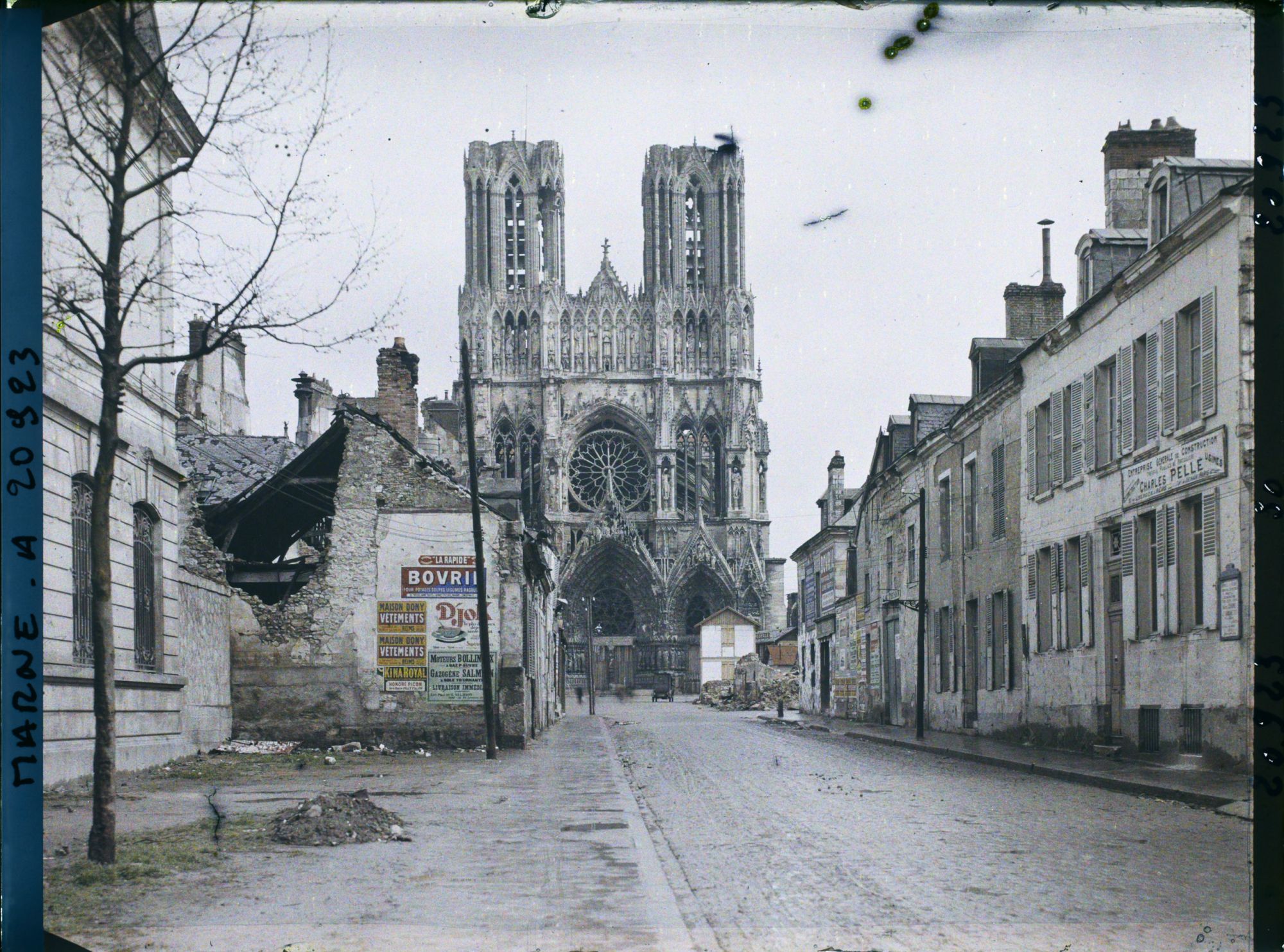 Image représentant France, Reims, Rue Libergier et Cathédrale