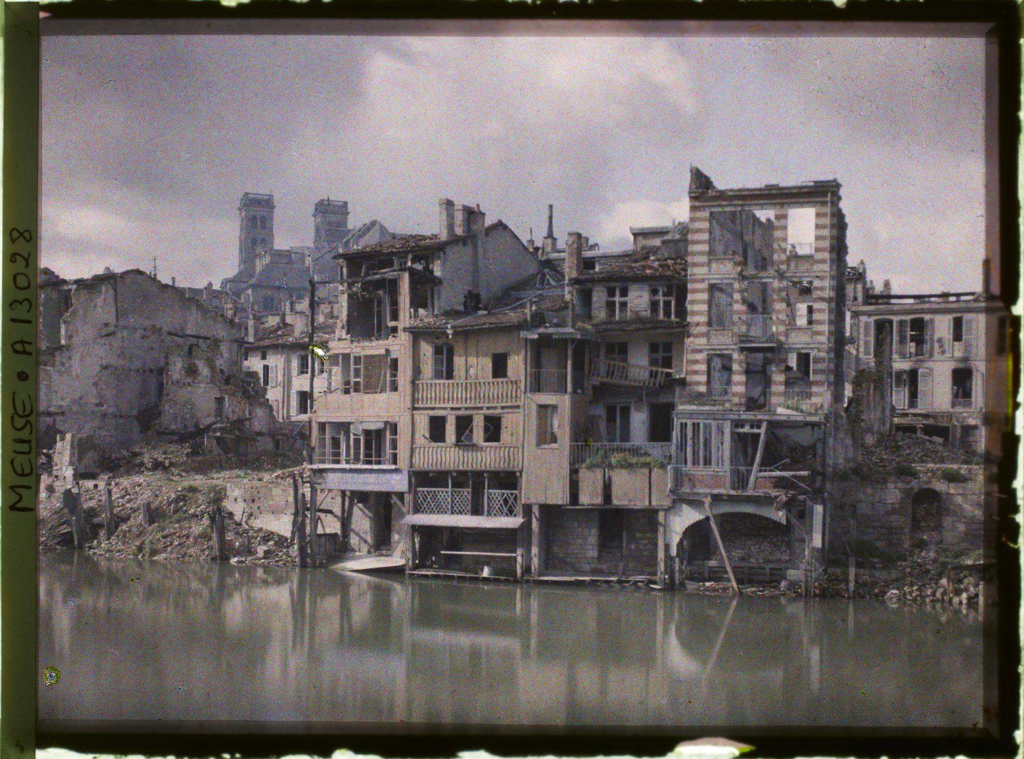 Image représentant France, Verdun, Bords Meuse