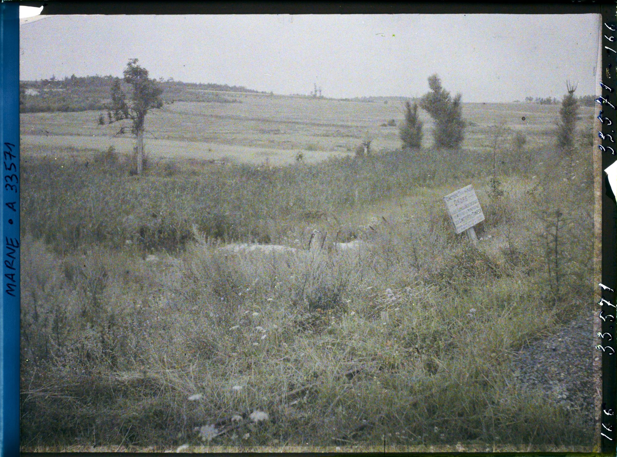 Image représentant France, Massiges, L'ancien Cimetière N° 1 du ravin de Marson