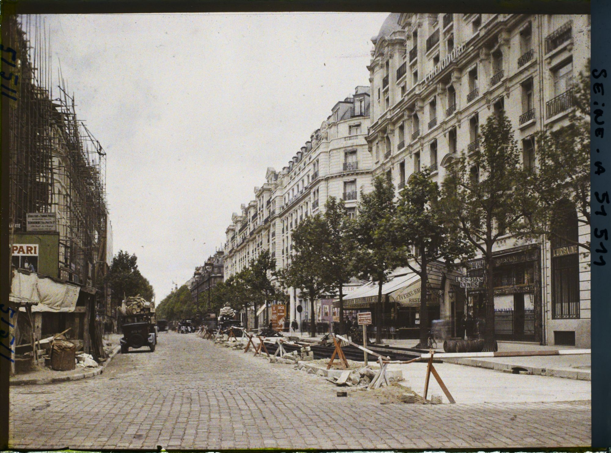 Image représentant La percée du boulevard Haussmann, à l'angle de la rue Laffitte
