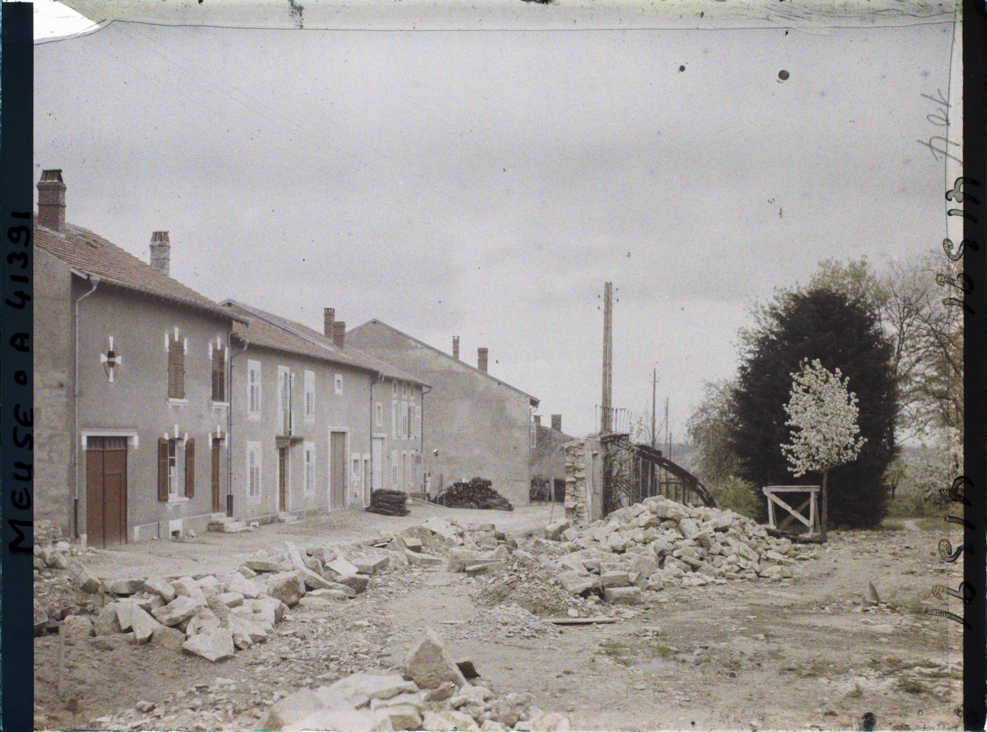 Image représentant France, Billy, Une rue
