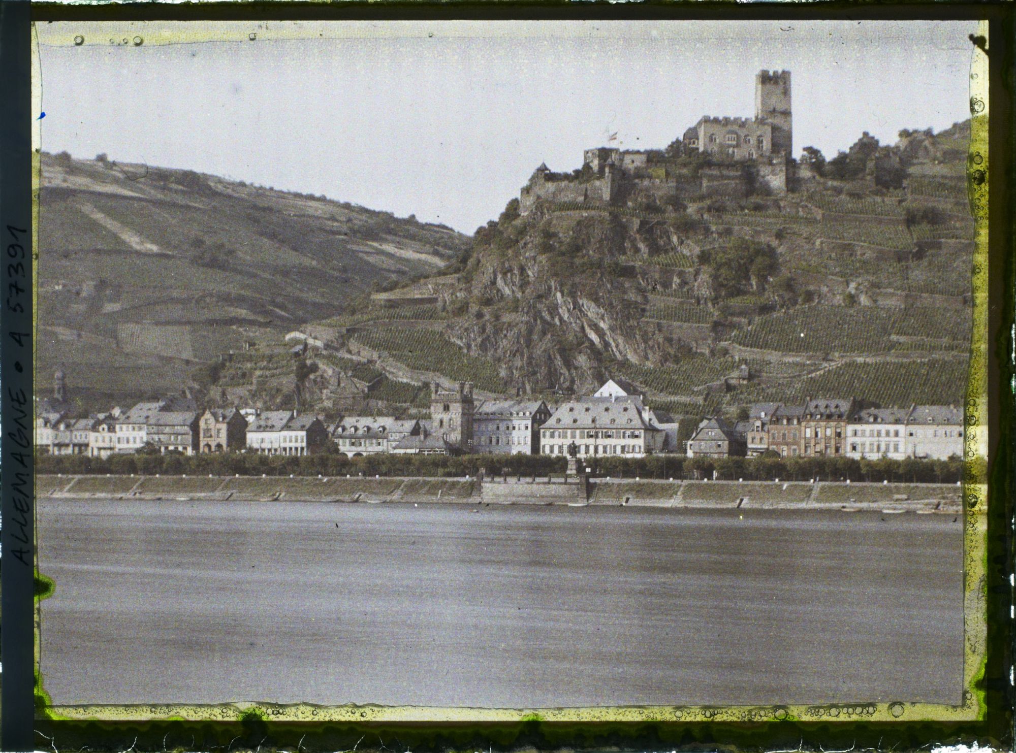 Image représentant Bords du Rhin, Caub, Vues diverses