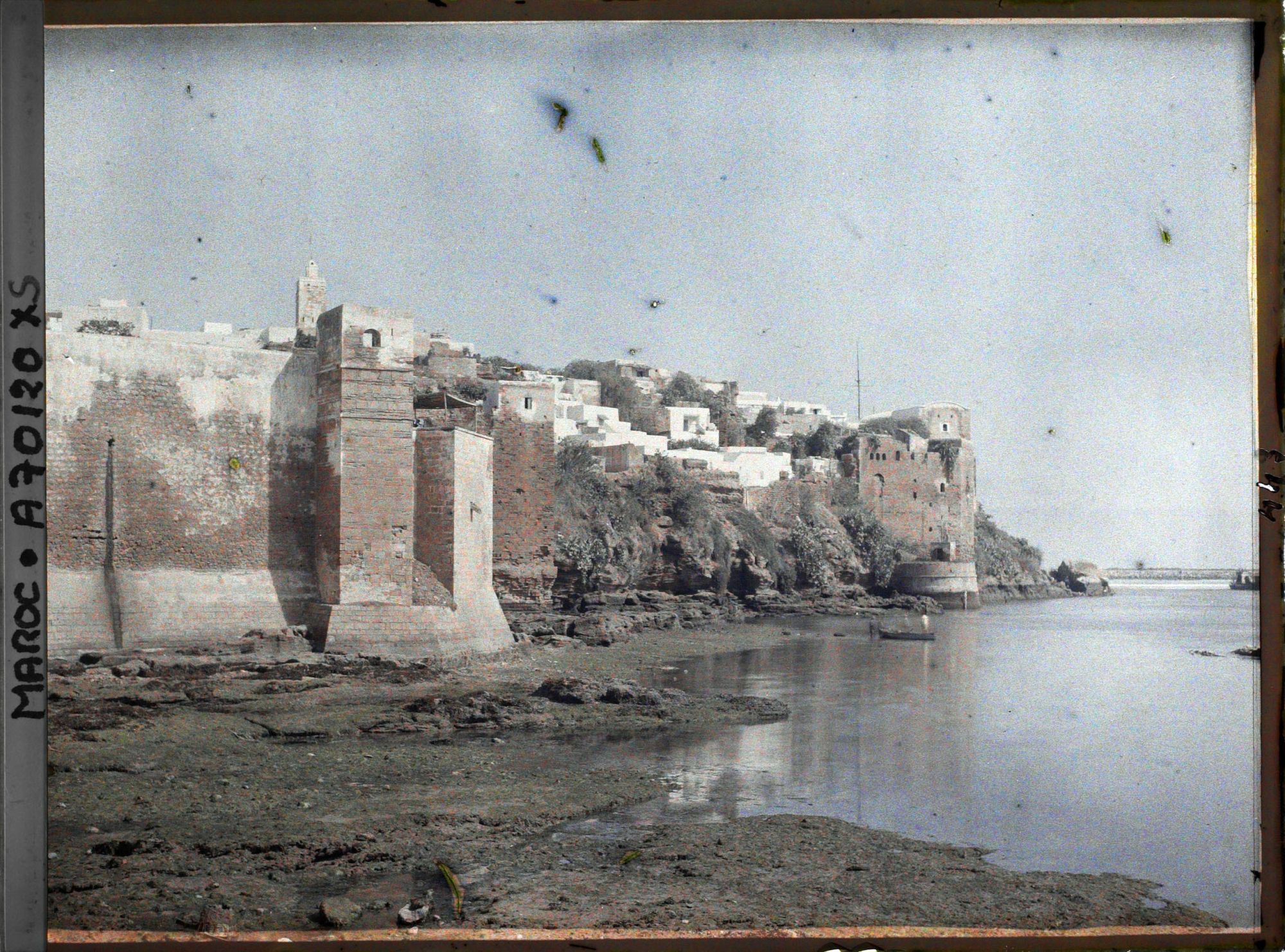 Image représentant La casbah des Oudaïa au bord du fleuve Bou Regreg