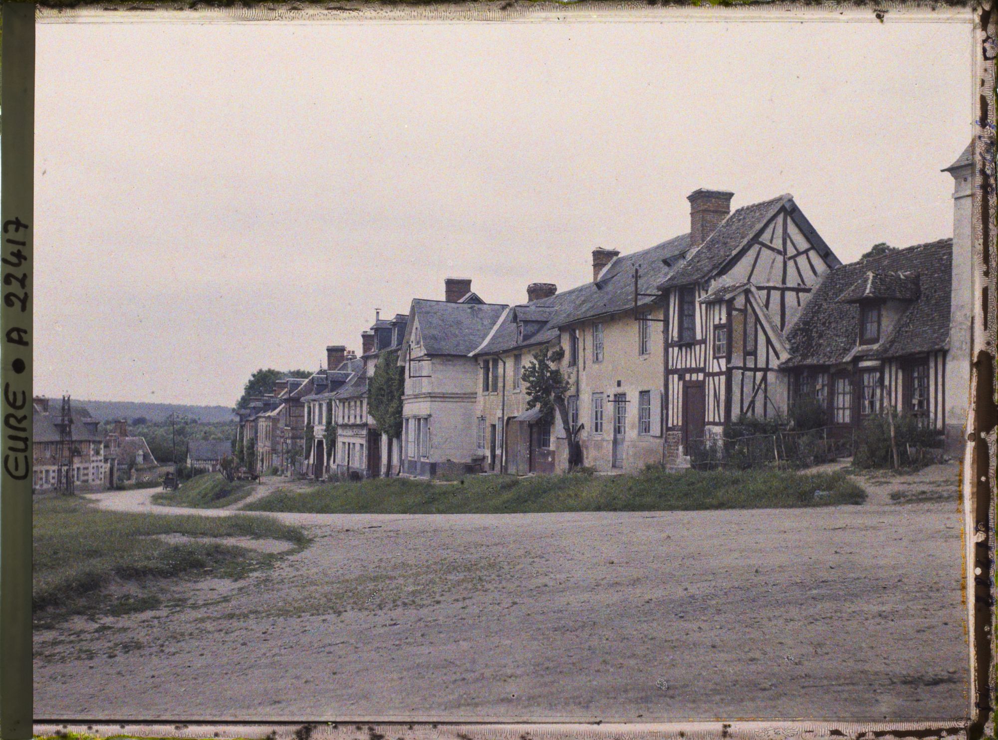Image représentant Un coin de la place de l'église