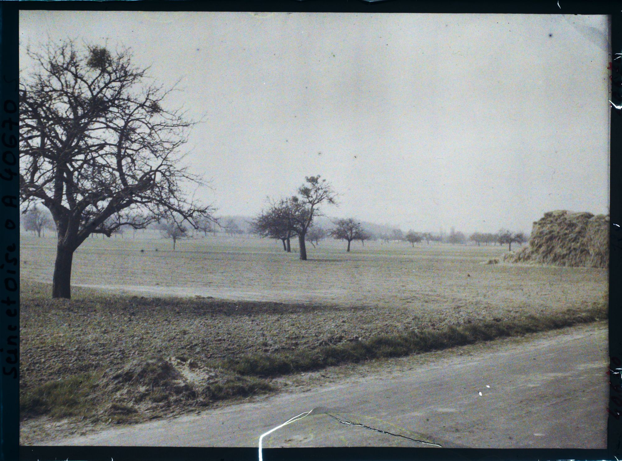 Image représentant France, Les Clayes, Les champs sur la route de Neauphle le Château vue vers le S.- E.-