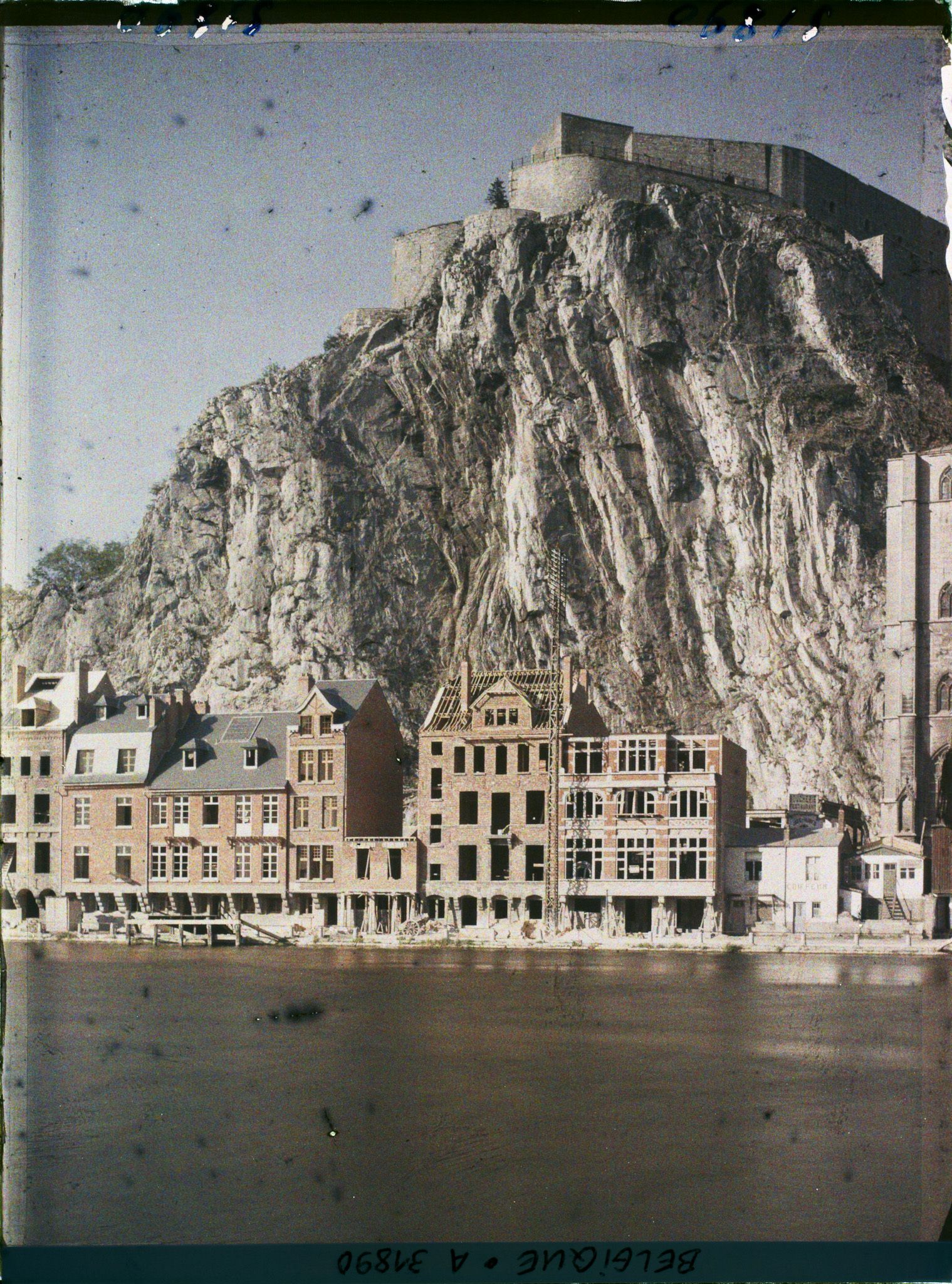 Image représentant Belgique, Namur, Soleil couchant sur la Citadelle