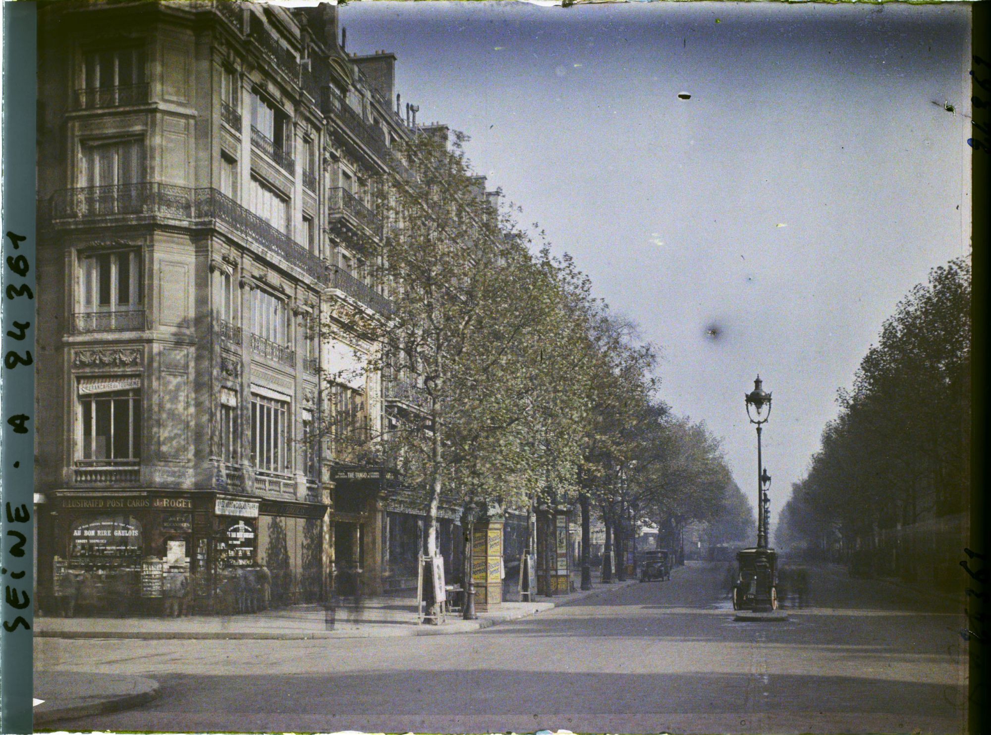 Image représentant Le boulevard des Capucines, au niveau du n° 30