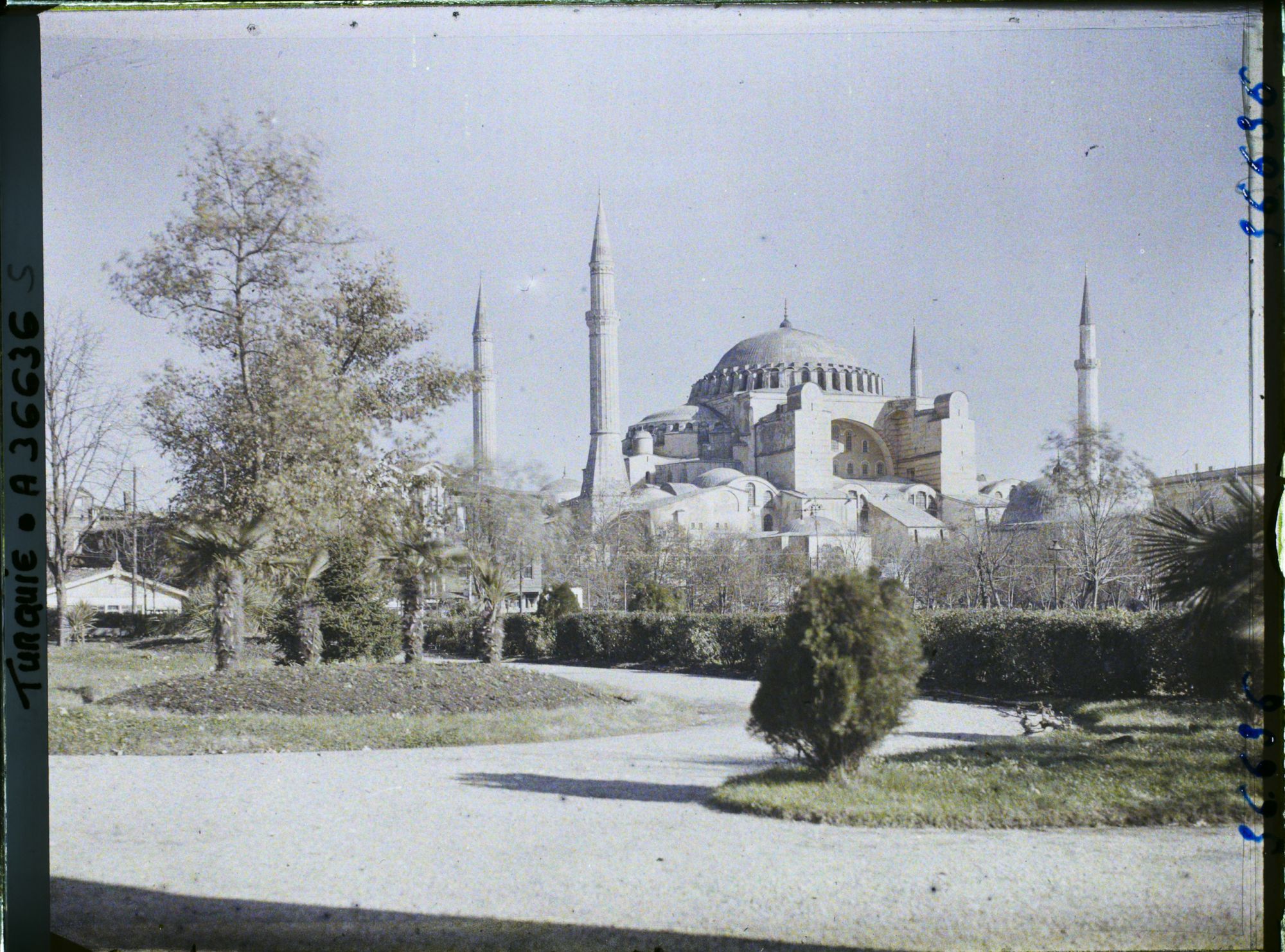 Image représentant Turquie, Constantinople , Ste Sophie, Sud-Est et Jardins d'hyppodrome