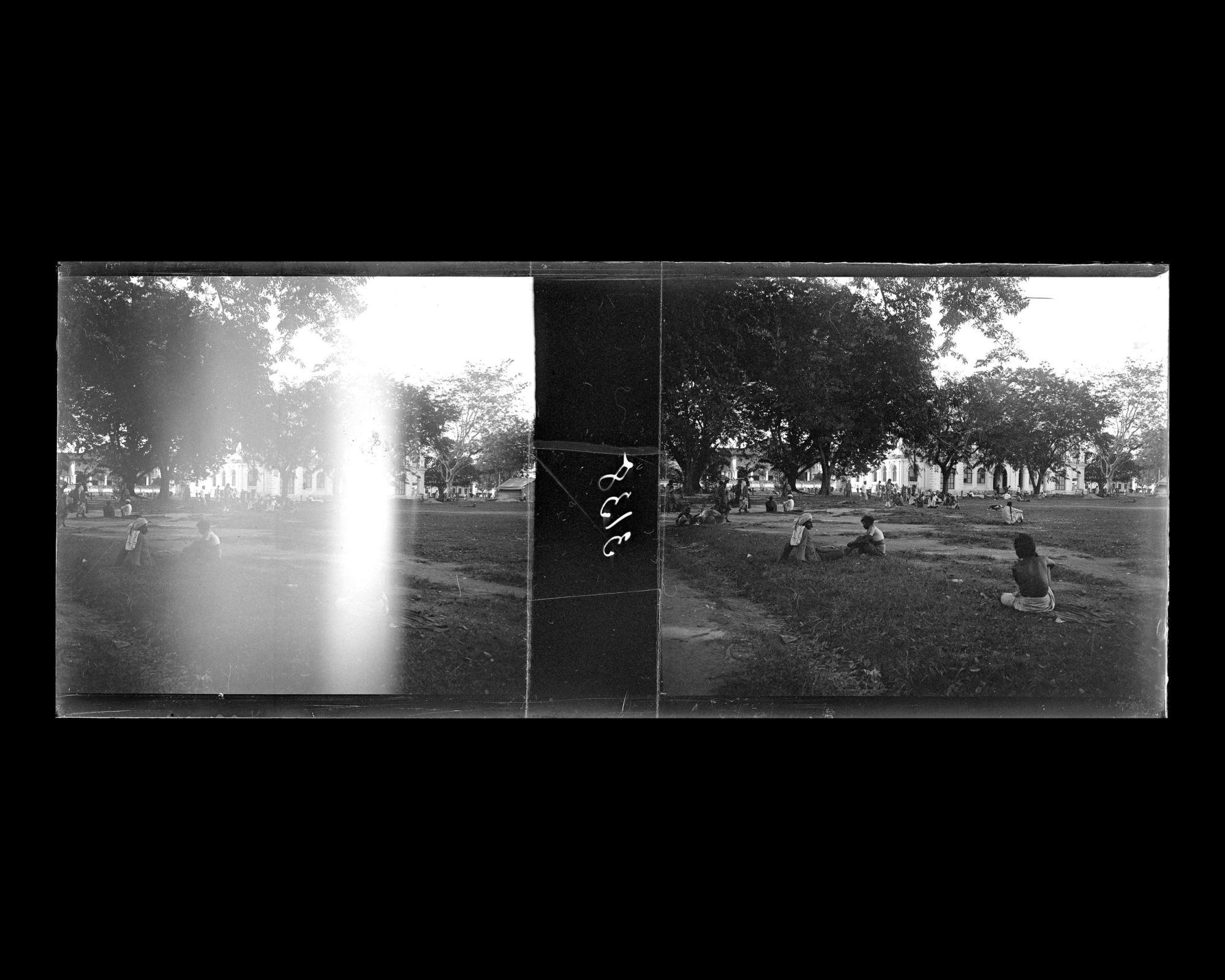 Image représentant La place à proximité du Town Hall