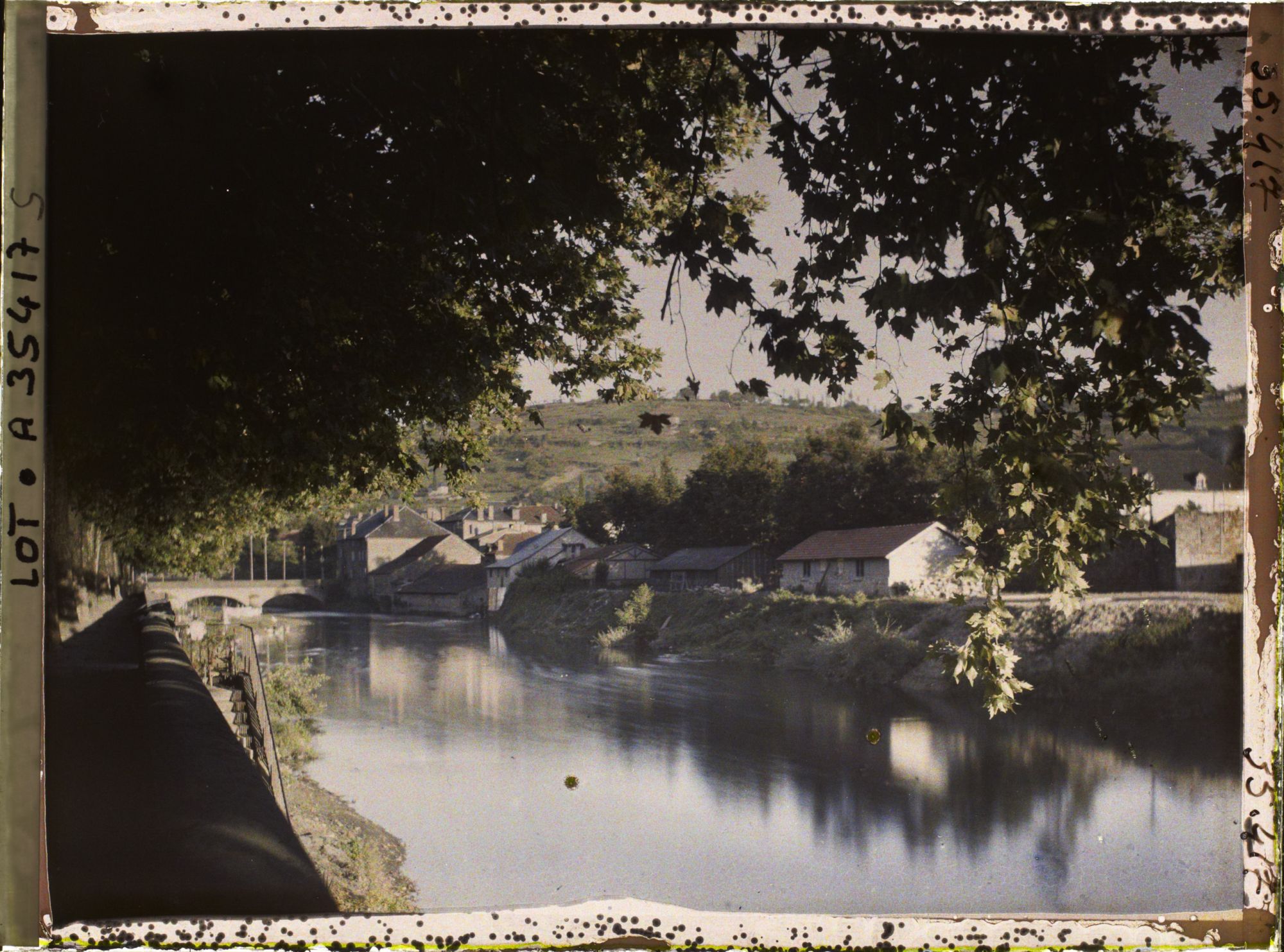 Image représentant France, Figeac, Paysage sur le Celé vue prise le soir