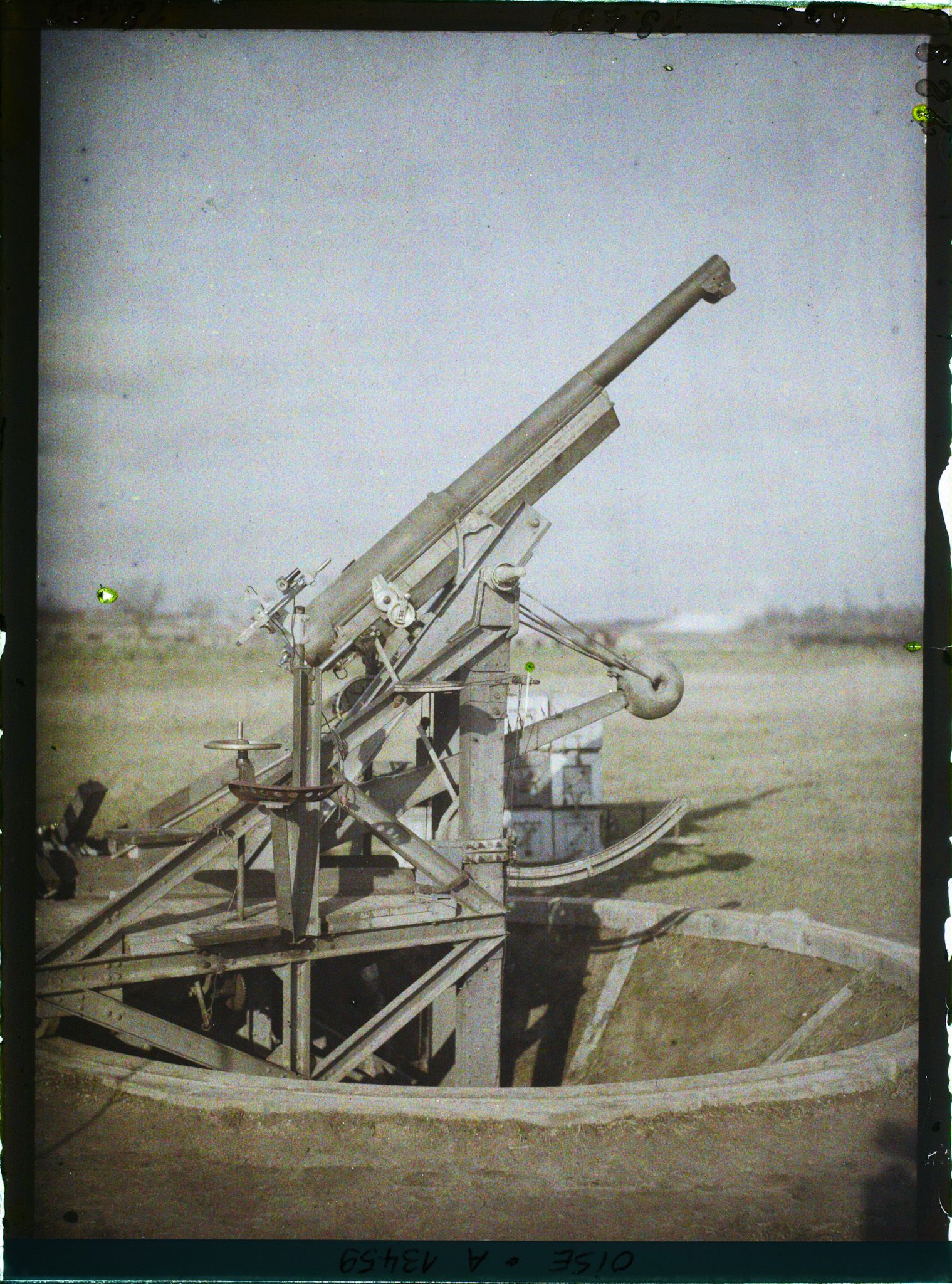 Image représentant France, Noyon, Pièce de 75 CA s/ plateforme